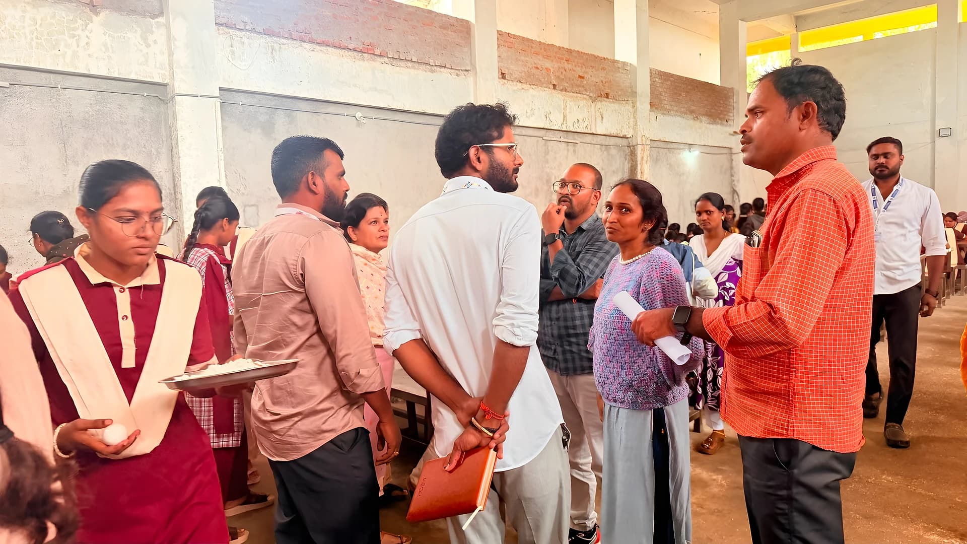 కాలేజీలో సడన్గా తనిఖీలు