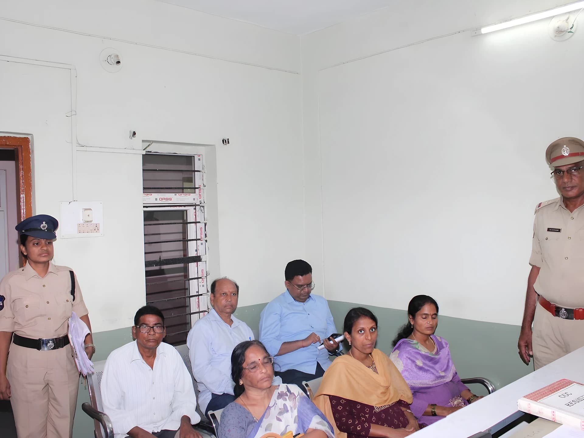 ప్రజావాణిలో 36 ఫిర్యాదులు.. సీపీ స్పందన