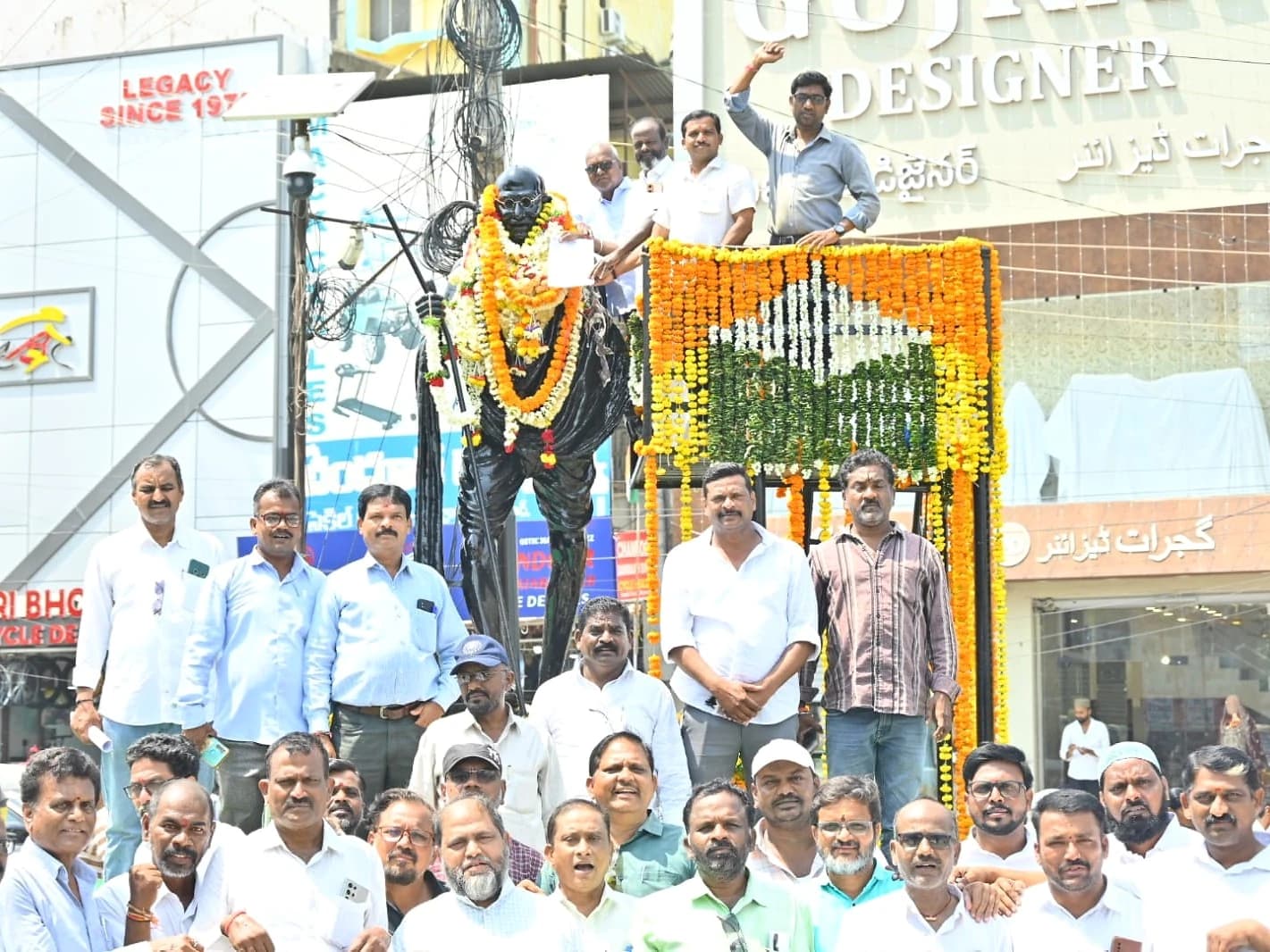 జర్నలిస్టుల సమస్యలు పరిష్కరించాలి