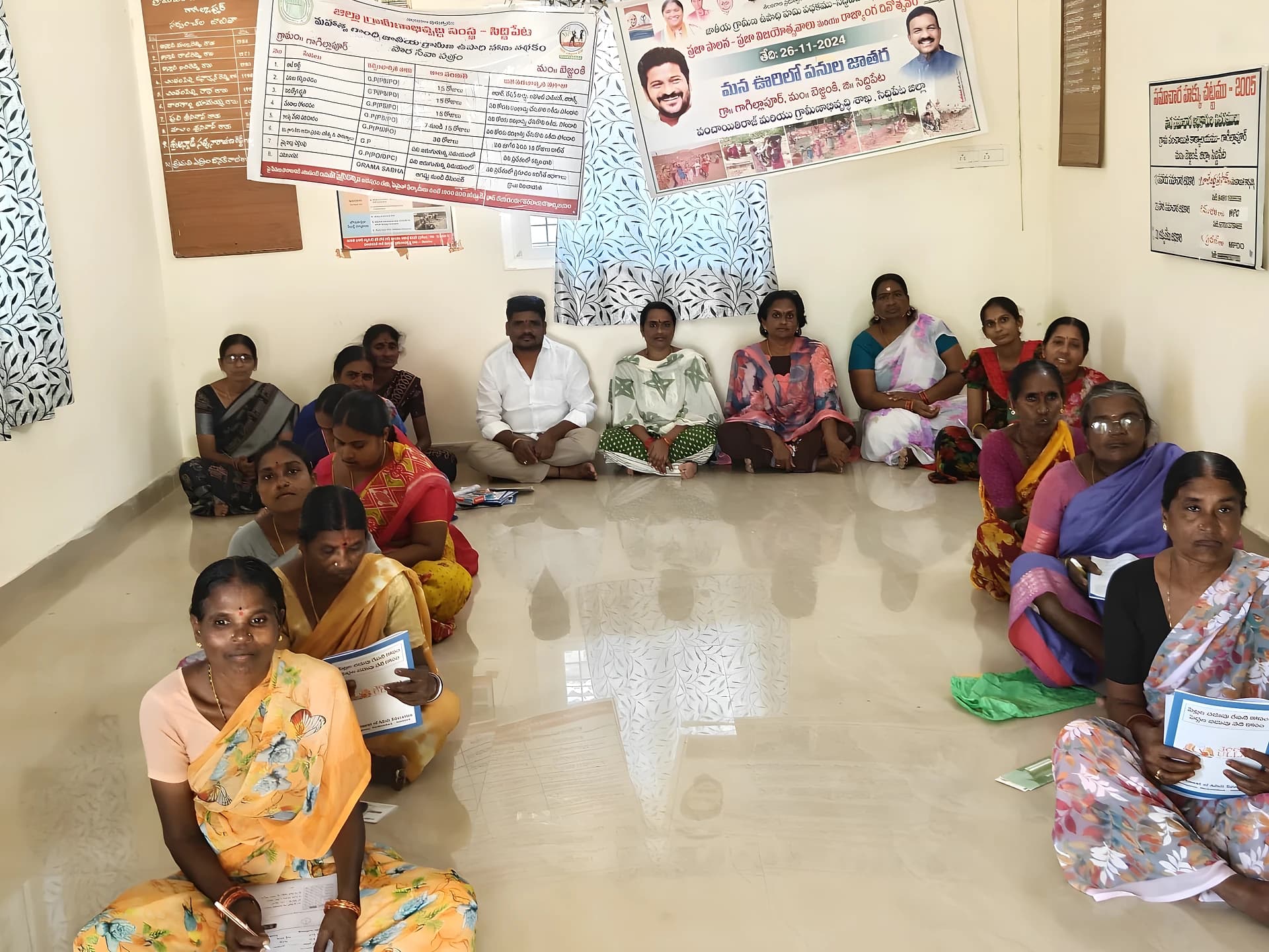 అక్షరాస్యతతోనే సాధికారత సాధ్యం: సర్పంచ్