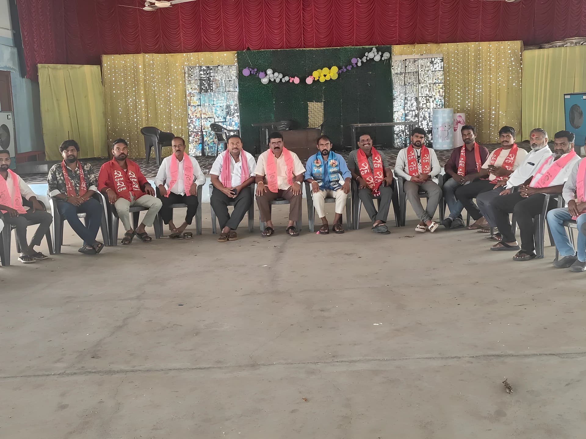 బీర్ కంపెనీకి అనుమతులు ఇవ్వొద్దు: అఖిలపక్ష నేతలు