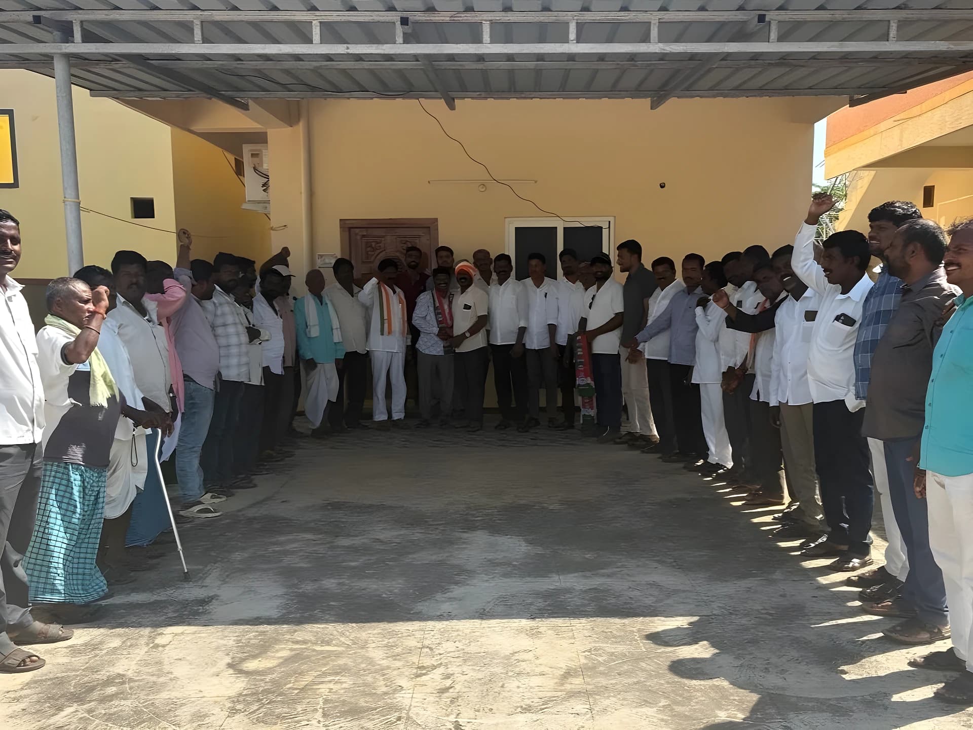 కాంగ్రెస్ కార్యకర్తల సమావేశాలు