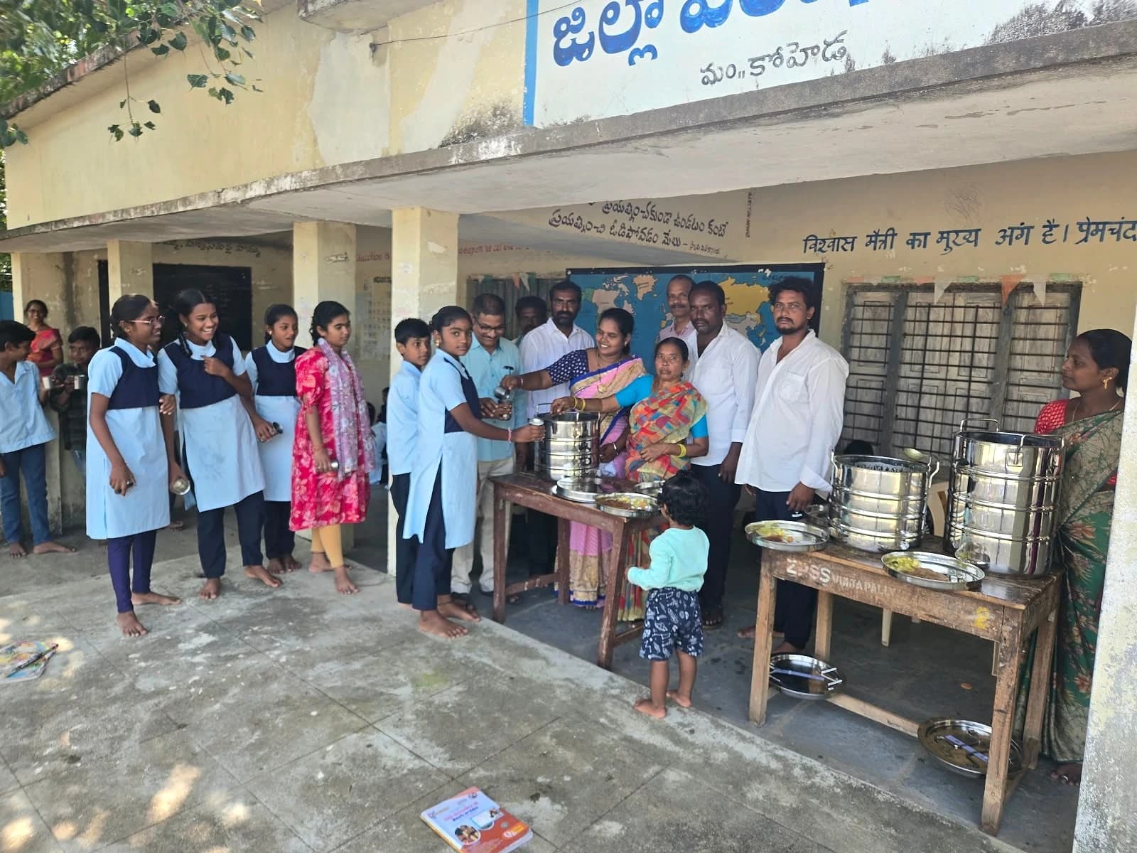 ప్రభుత్వ పాఠశాలలో అల్పాహార పథకం ప్రారంభం