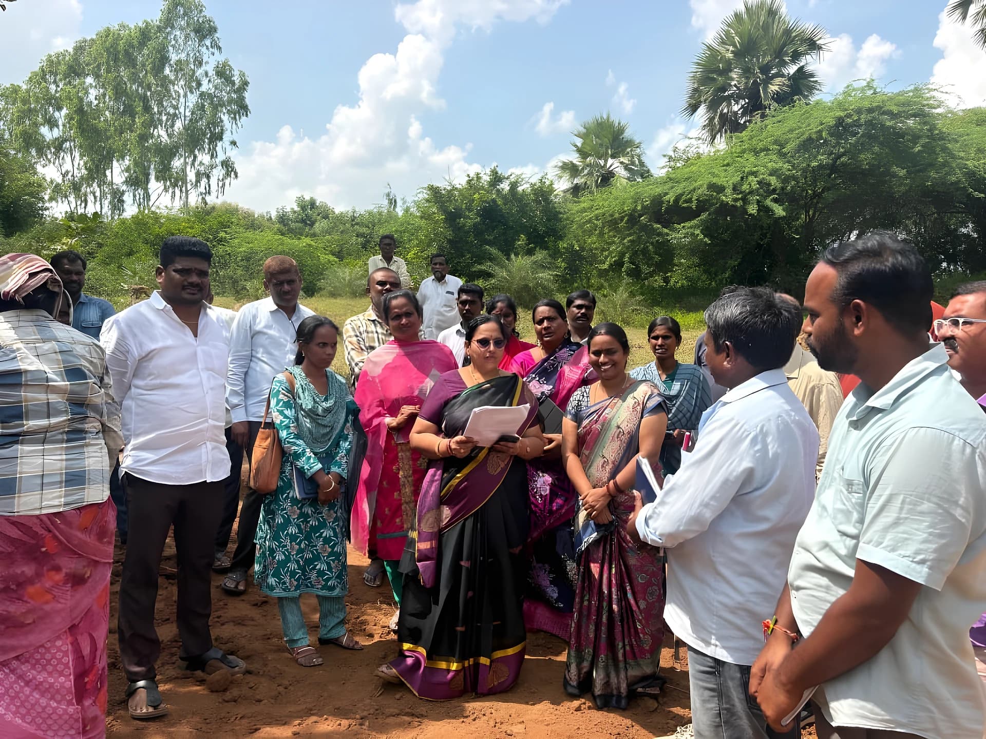 గాగిల్లాపూర్లో అభివృద్ధి పనులపై తనిఖీ