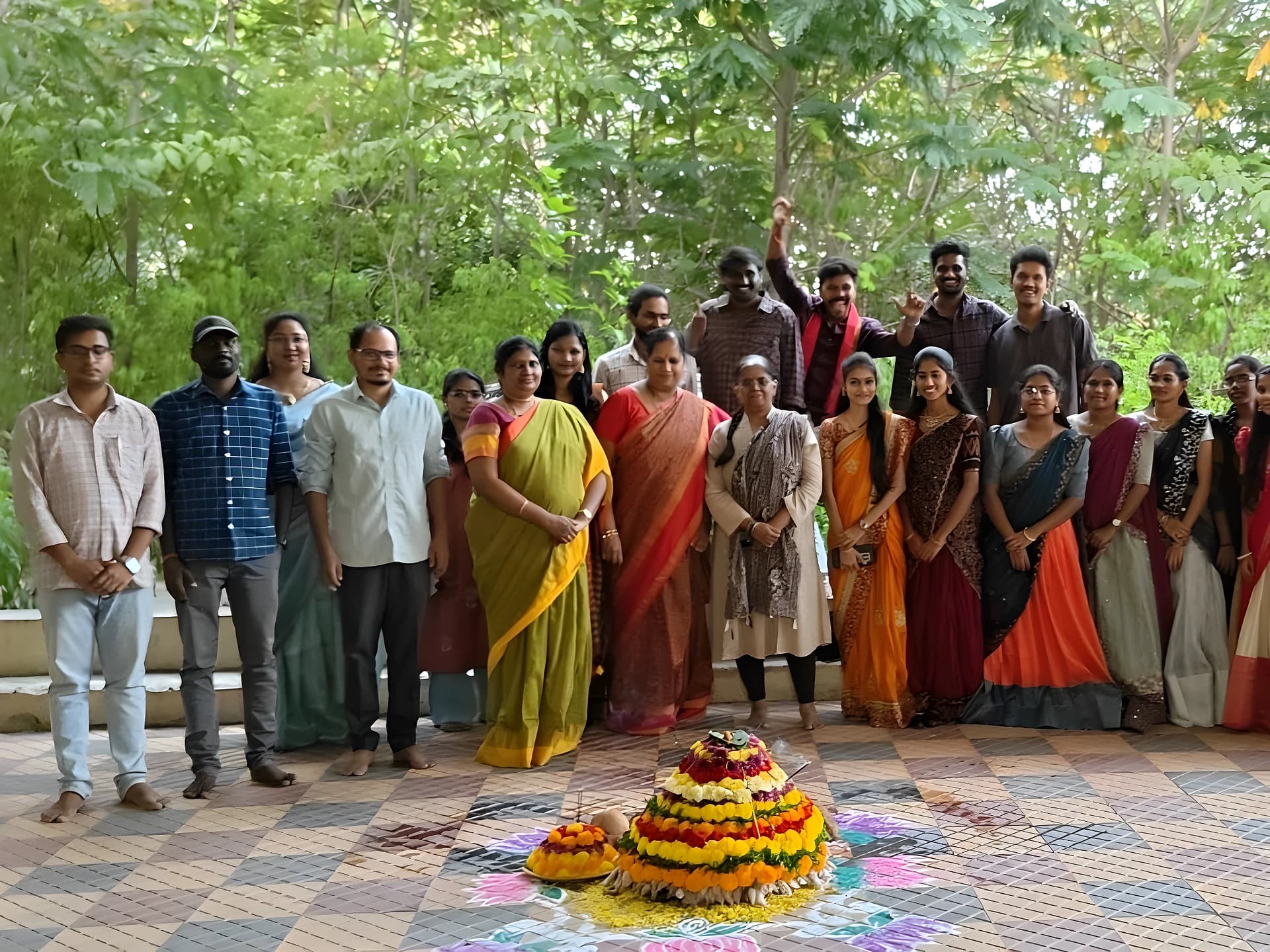 సైన్స్ కాలేజీలో ఘనంగా బతుకమ్మ వేడుకలు