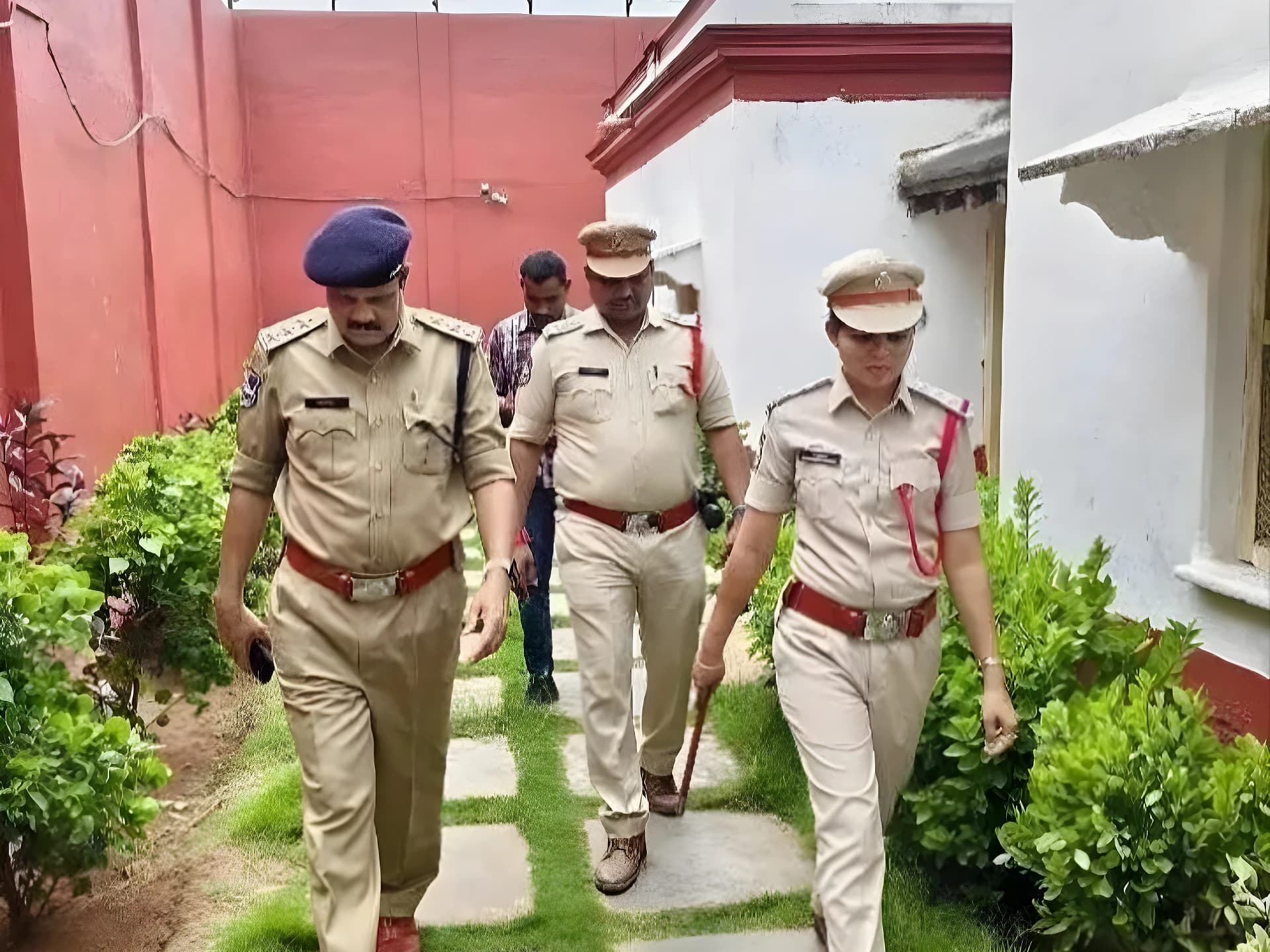 మహిళా జైల్ భద్రతపై రివ్యూ!