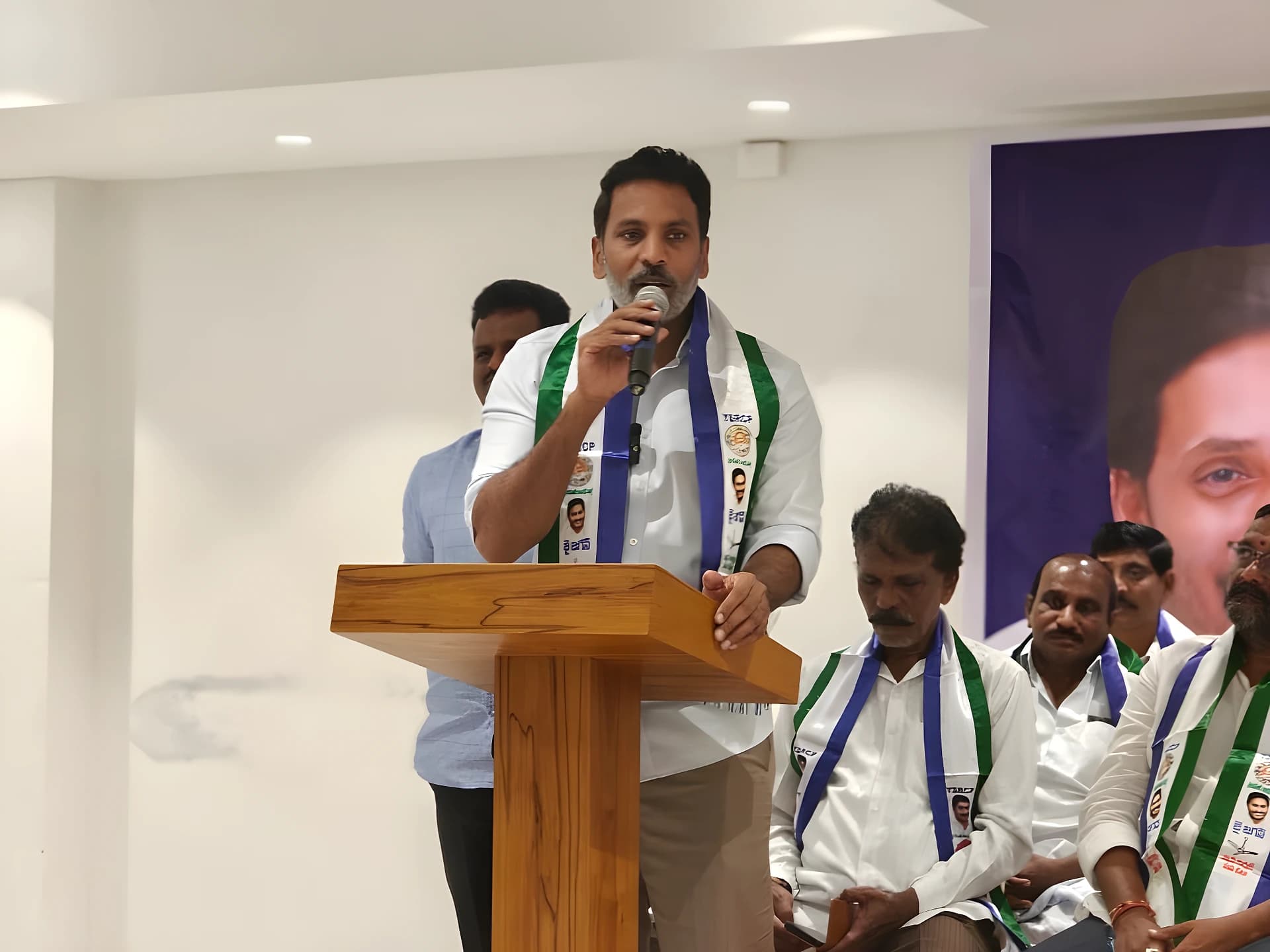 నంద్యాలలో YCP జెండా ఎగరాలి: శిల్పా రవిచంద్ర