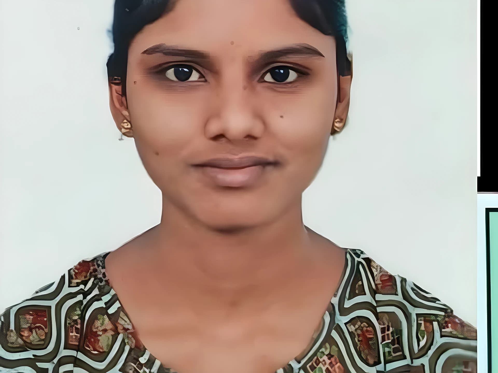 పట్టుదలతో చదివి MBBS సీటు సాధించిన అక్షర