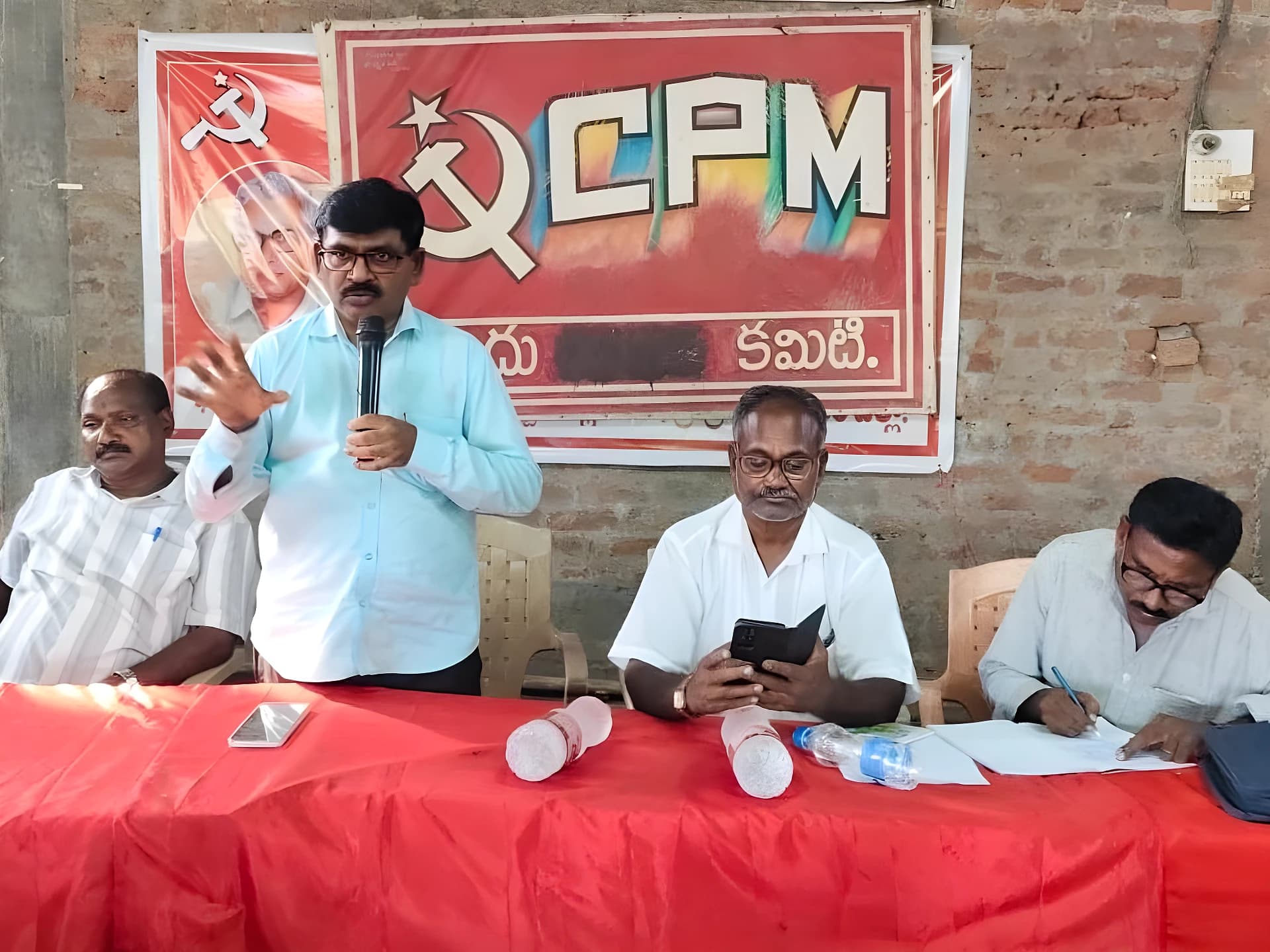 ఇల్లందులో పేదల ఇళ్లకు పట్టాలివ్వాలి: CPM డిమాండ్