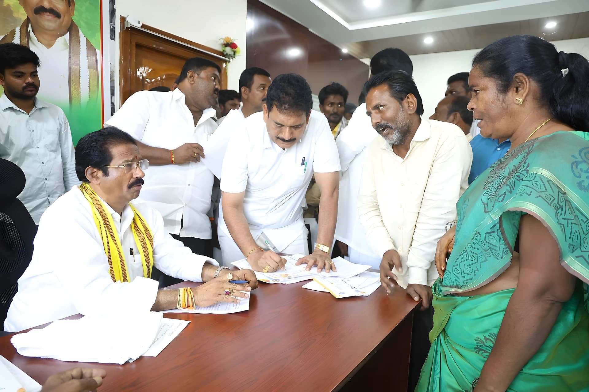 వినుకొండలో ప్రజా దర్బార్