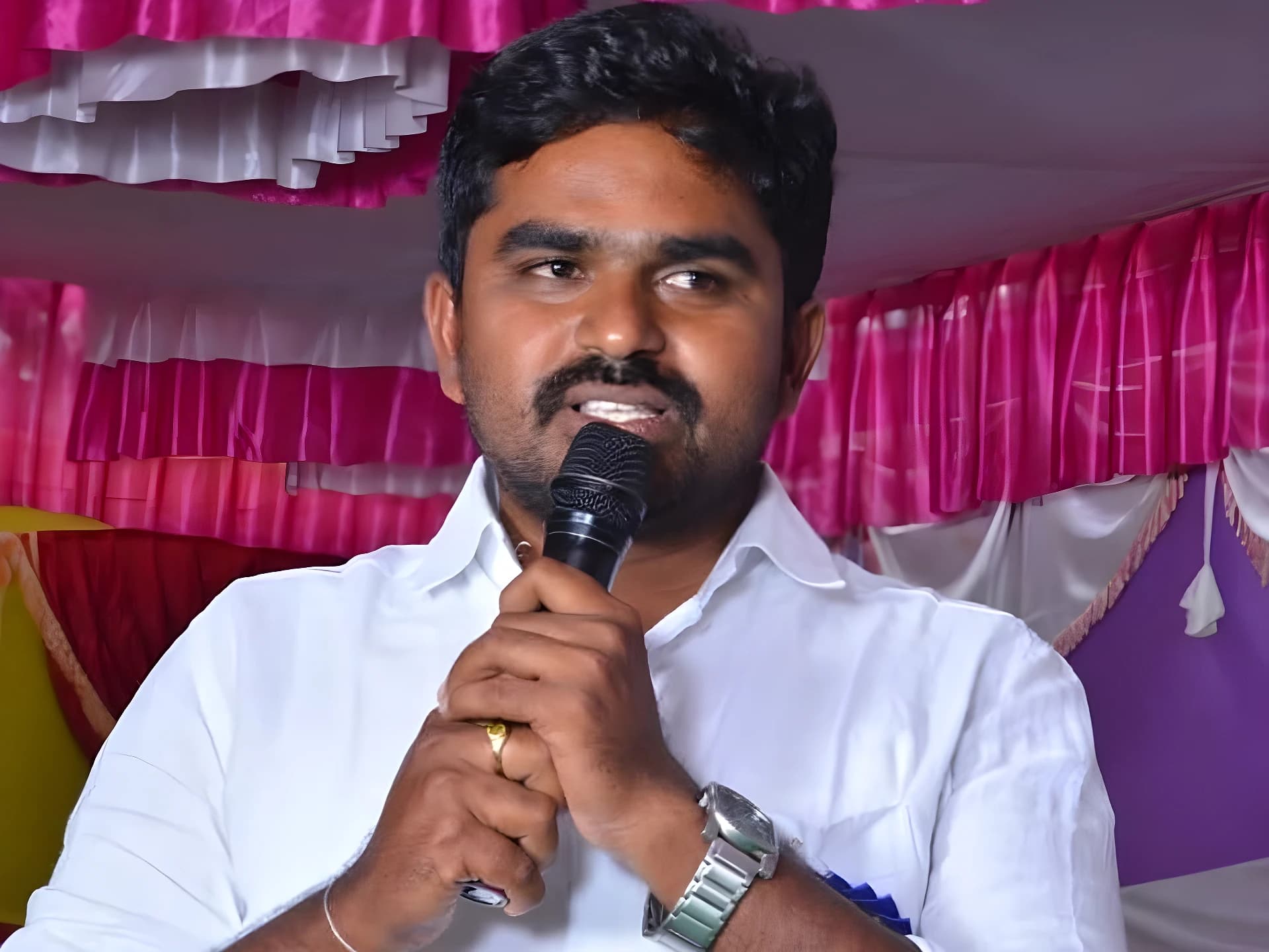 హొళగుంద ZPTC రేసులో వైసీపీ నేత శ్రీనివాస్ రెడ్డి!