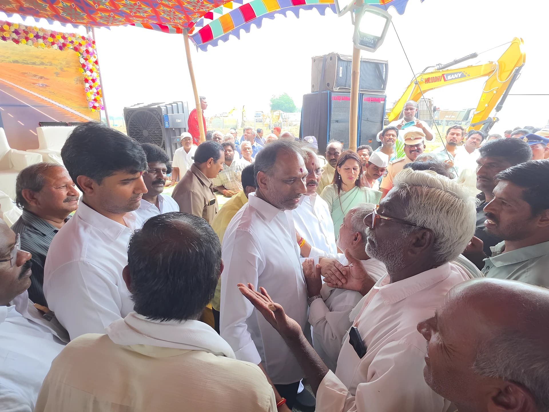 బైపాస్ రోడ్డు బాధిత రైతుల ఆందోళన
