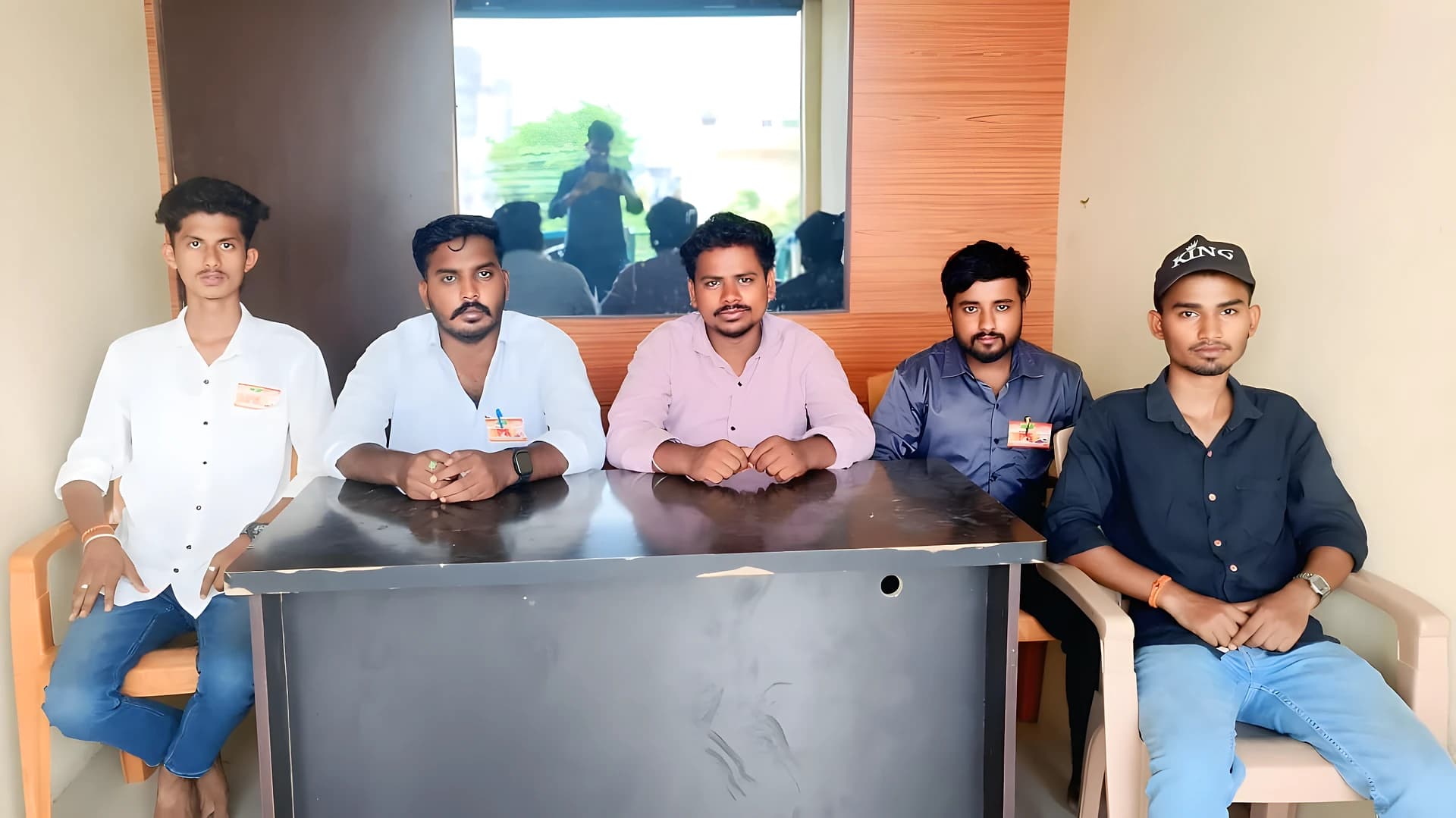 గ్లోబల్ జీనియస్ స్కూల్ను సీజ్ చేయాలి