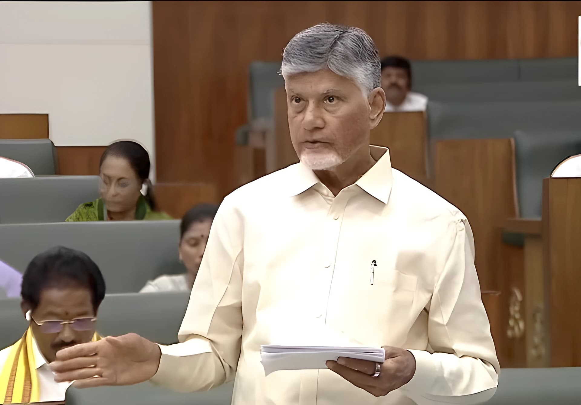 అసెంబ్లీ బహిష్కరణను నా జీవితంలో చూడలేదు: చంద్రబాబు