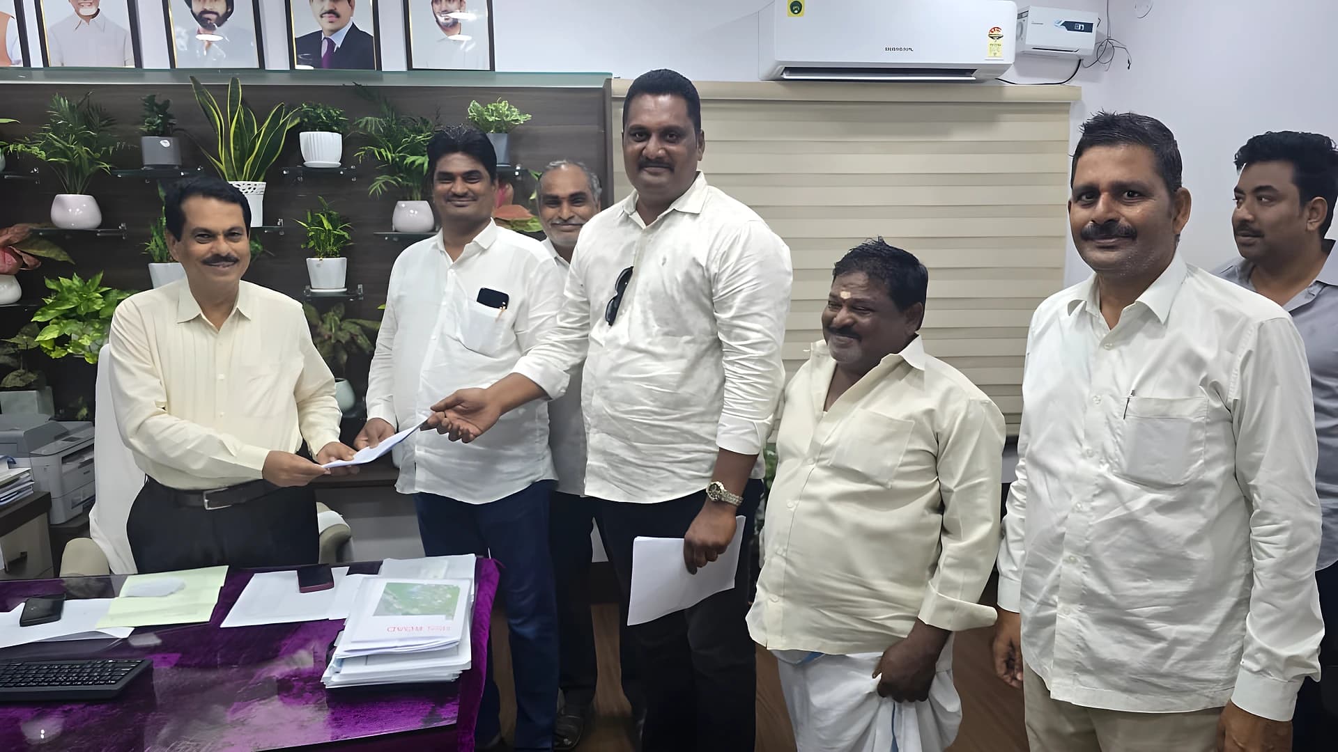 రైతుల అనుమతి లేకుండా విల్లా ప్రాజెక్టుకు అనుమతులా..?