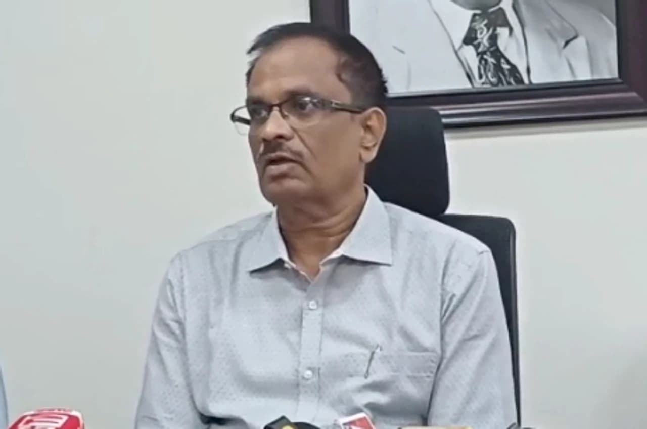 ANU స్వర్ణోత్సవ వేడుకలు- పూర్వ విద్యార్థులకు VC ఆహ్వానం