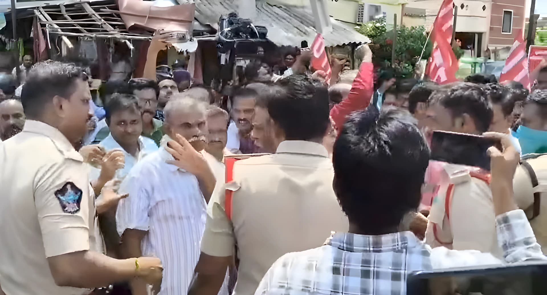 విద్యాభవన్ ముట్టడి.. పలువురు UTF నాయకుల అరెస్ట్