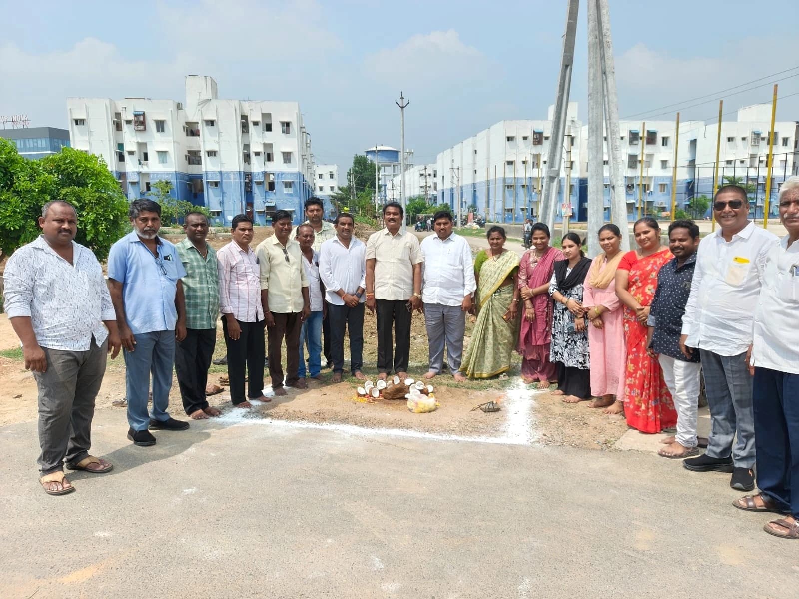 చినకాకానిలో డెవలప్మెంట్ వర్క్స్ స్టార్ట్