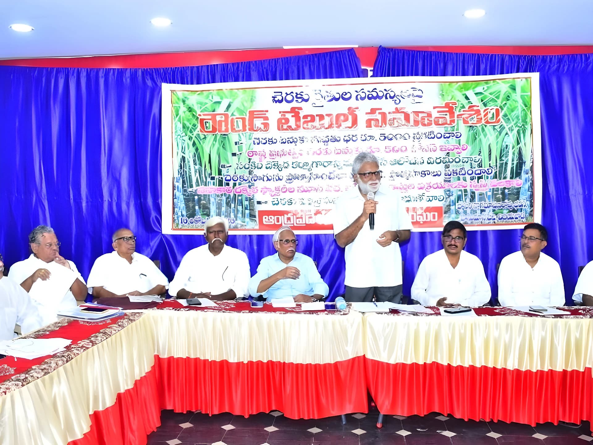 చెరకు రైతులకు టన్నుకు ₹500 మద్దతు కావాలి!