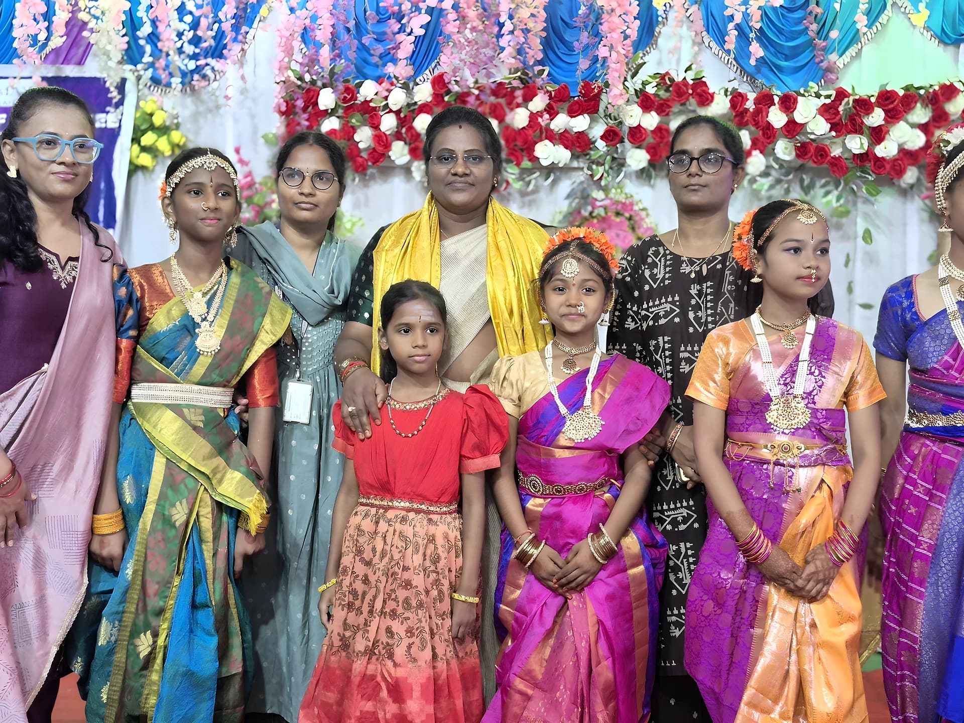 యాక్సిస్ బ్యాంక్ ఆధ్వర్యంలో పోటీలు