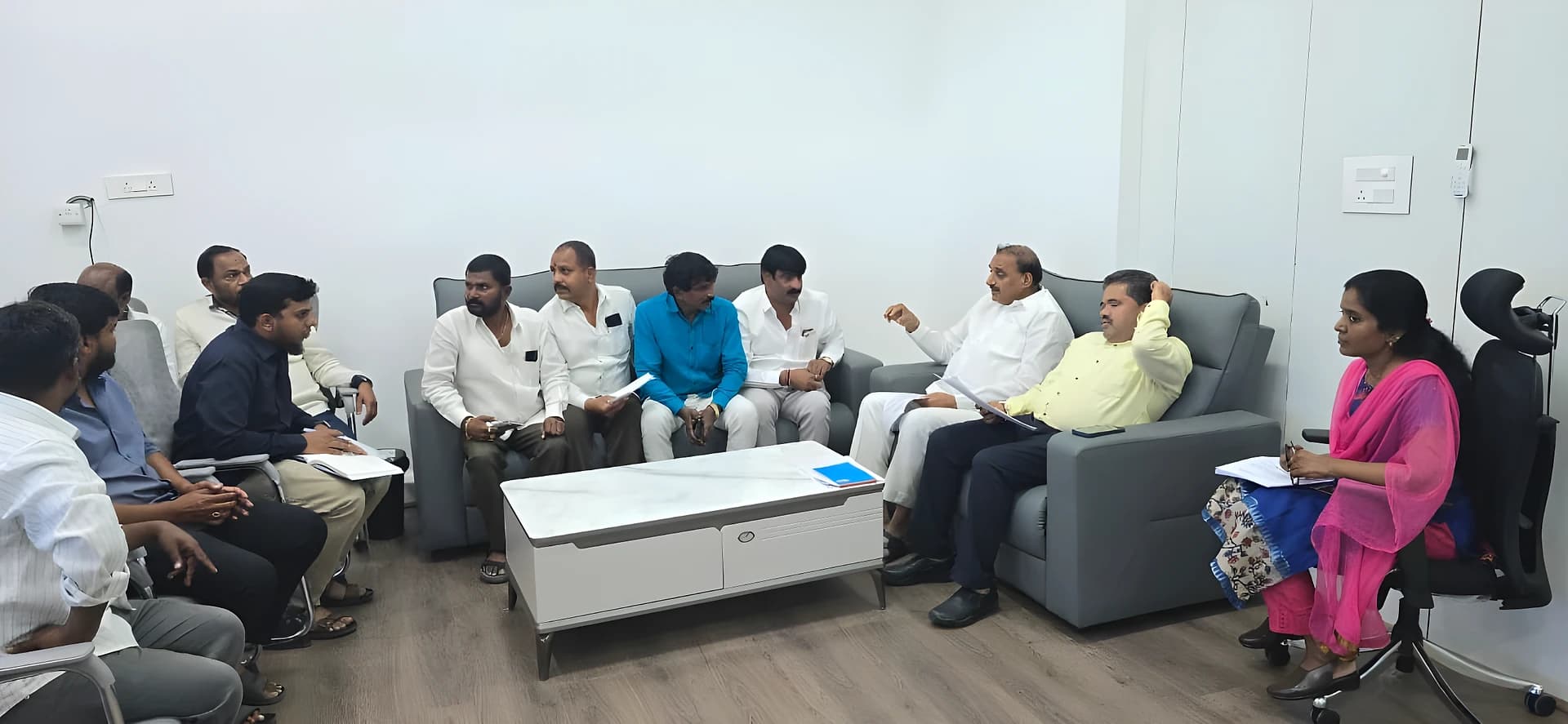 మసీదుబండ 100 ఫీట్ల రోడ్డు విస్తరణకు మోక్షం