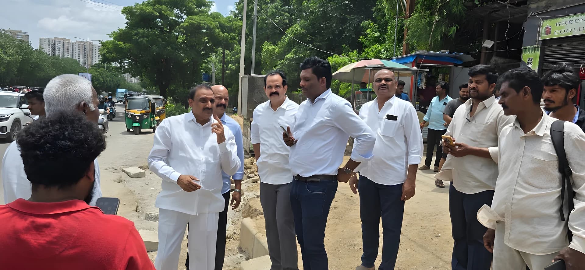 బొటానికల్ గార్డెన్ – మసీదు బండ రోడ్డు 🛣️