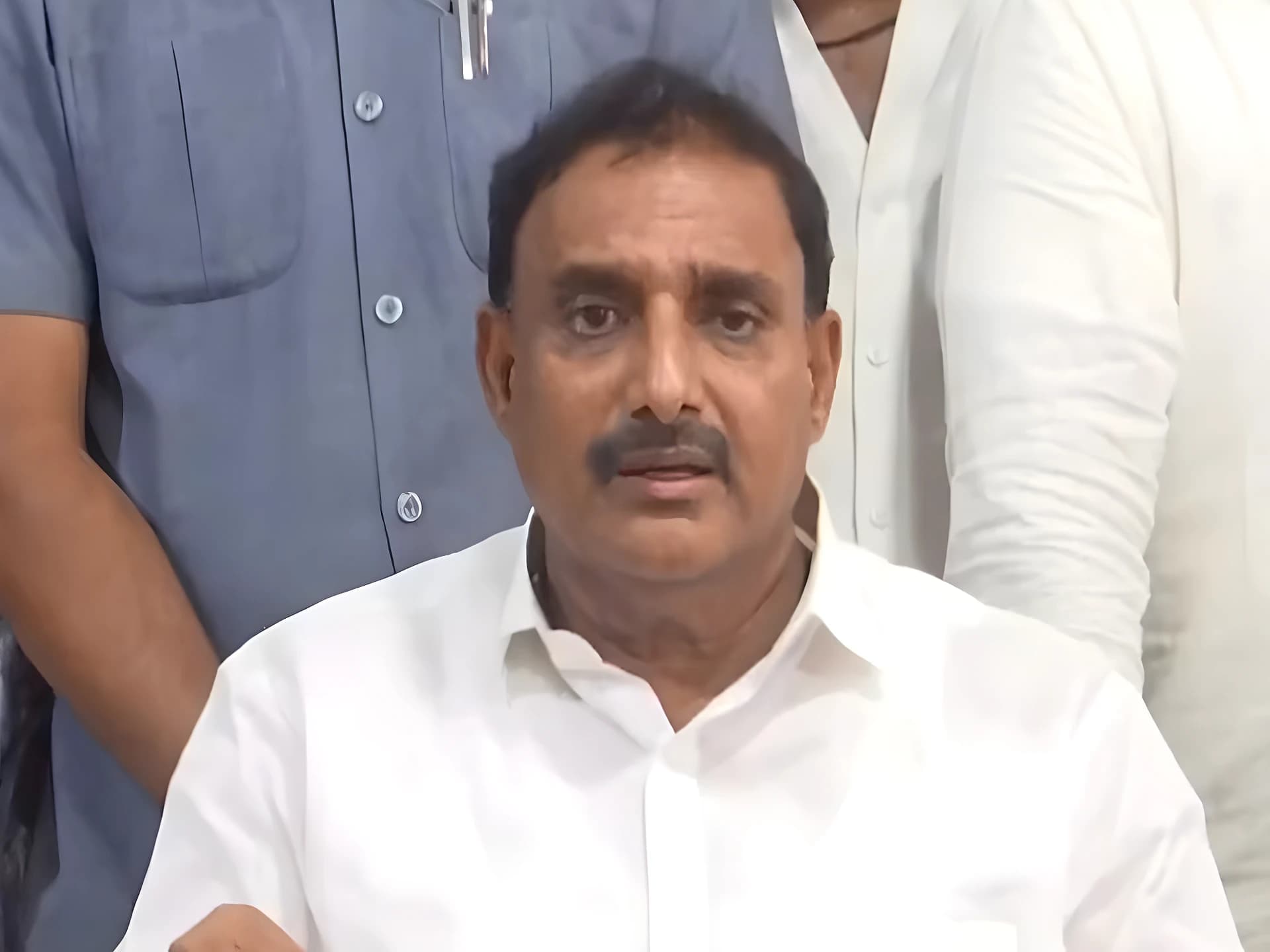 రాయదుర్గంలో ఇందిరమ్మ టవర్స్