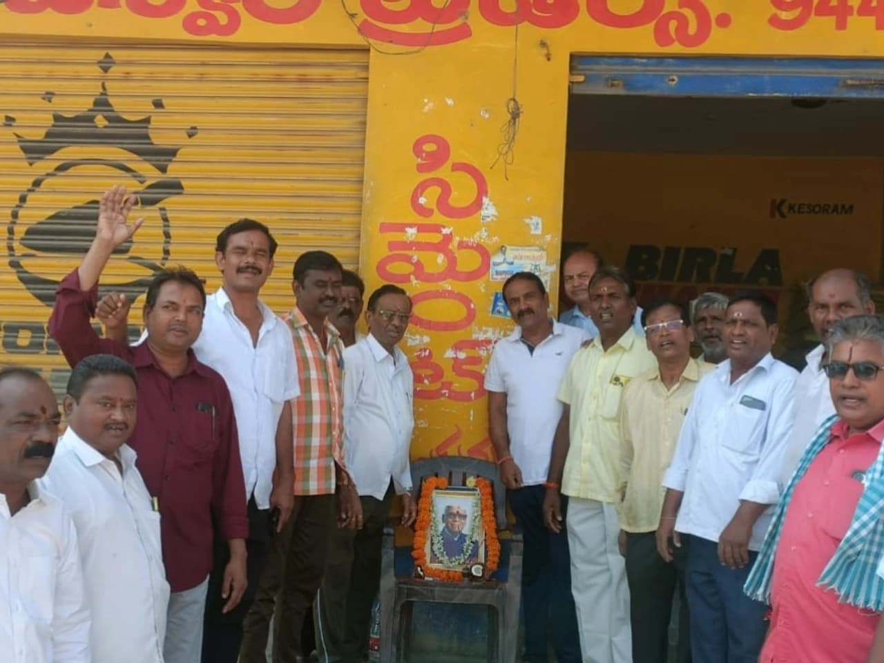 నందిపేటలో కొండా లక్ష్మణ్ బాపూజీ జయంతి