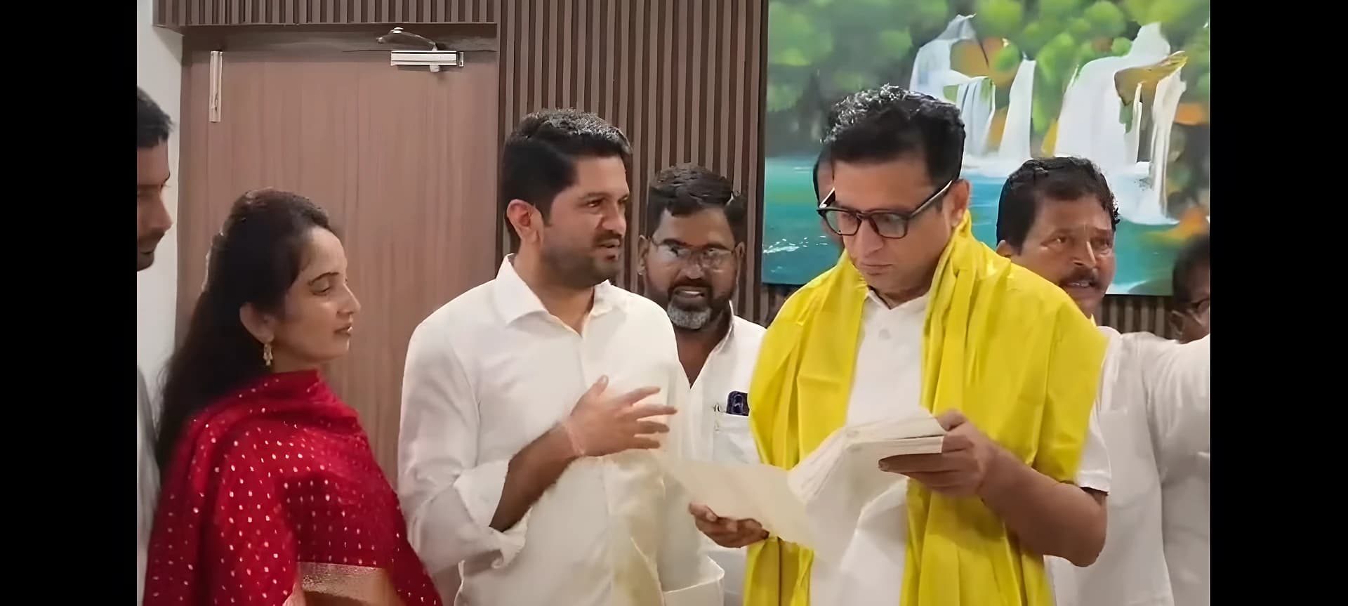 నిధులు మంజూరు చేయాలని వినతి