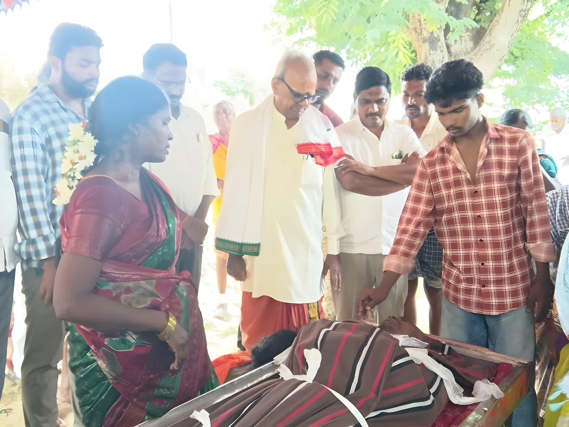 బంగారి వెంకన్న మృతికి BRS నాయకుల సంతాపం