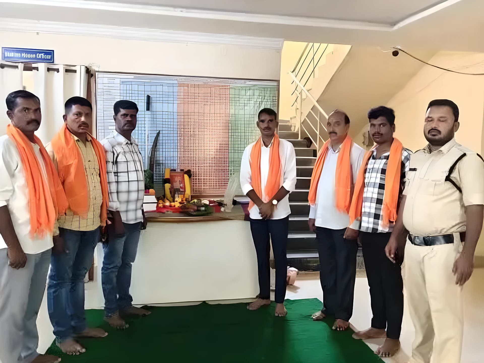 పోలీస్ స్టేషన్లో ప్రత్యేక పూజలు
