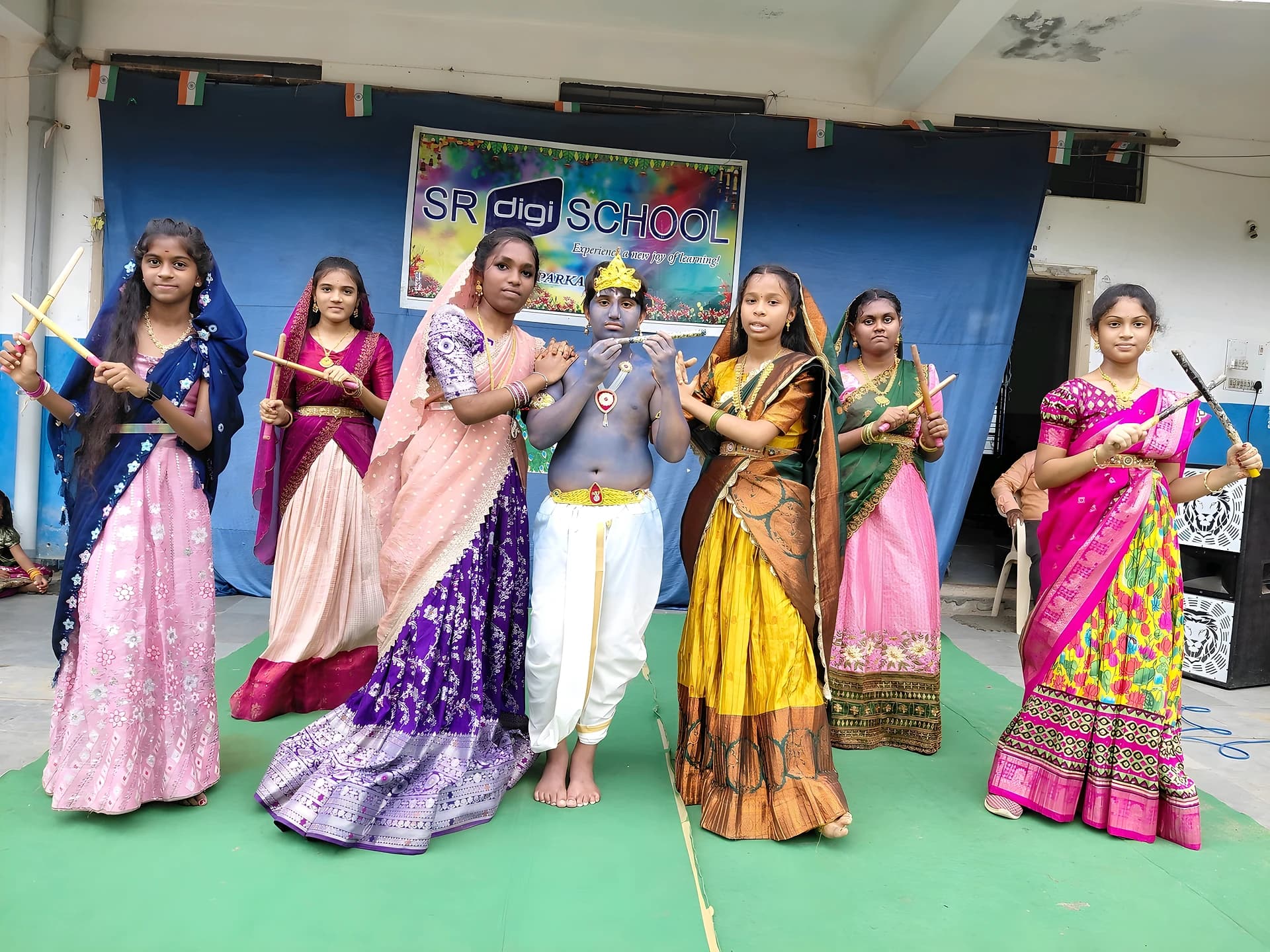 పరకాలలో SR ఉన్నత పాఠశాలలో కృష్ణాష్టమి వేడుకలు