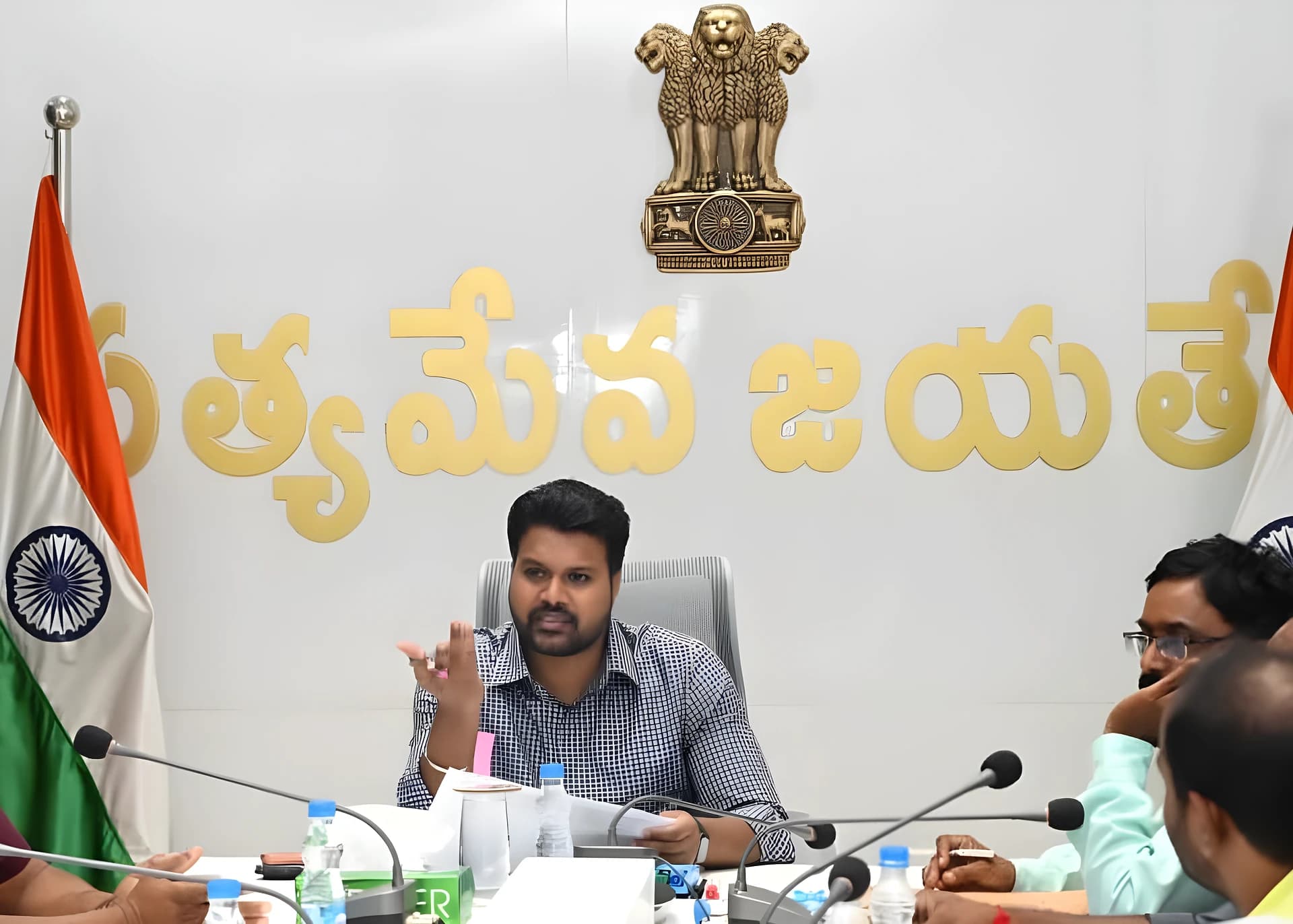 జర్నలిస్టుల అక్రిడిటేషన్పై కీలక సమీక్ష