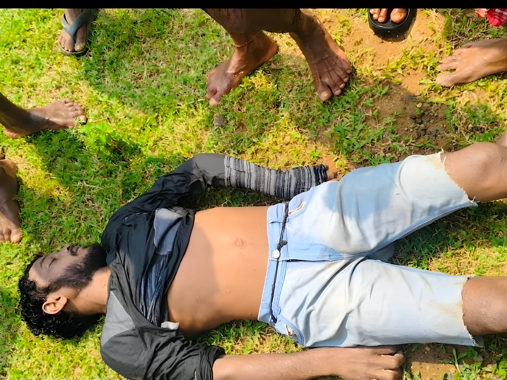 చేపలు పట్టేందుకు వెళ్లి కాలువలో గల్లంతు