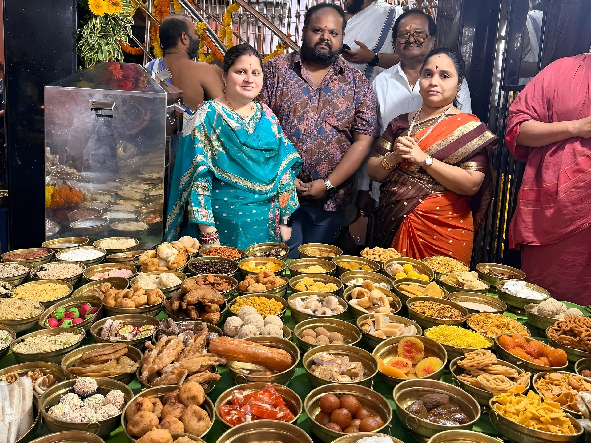 108 రకాల పిండివంటలతో నైవేద్యం
