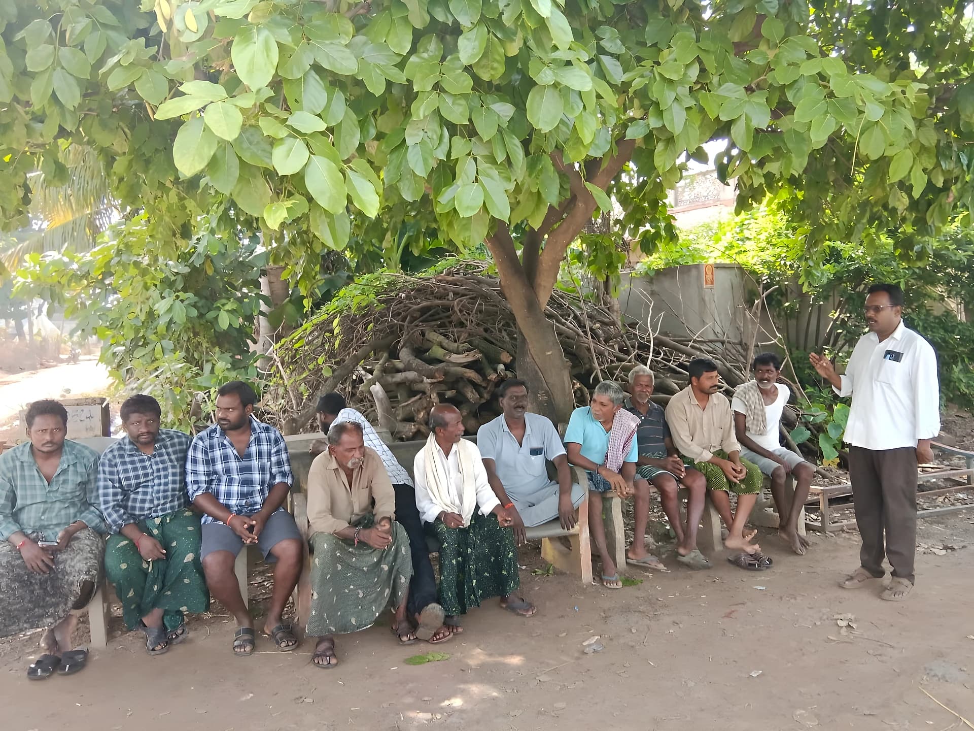 మూగజీవాలకు టీకాలు వేయండి మహాప్రభో