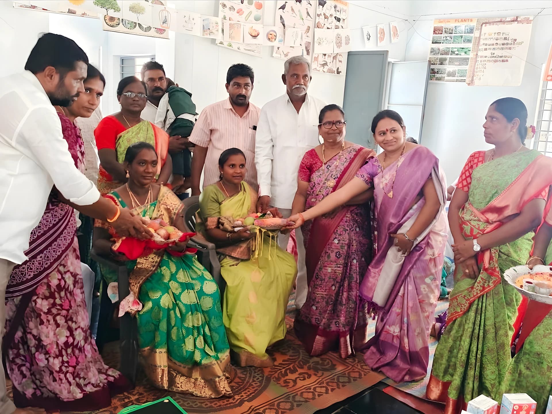 లింగపాలెంలో పోషణ మాసం: శ్రీమంతాలు, అక్షరాభ్యాసాలు