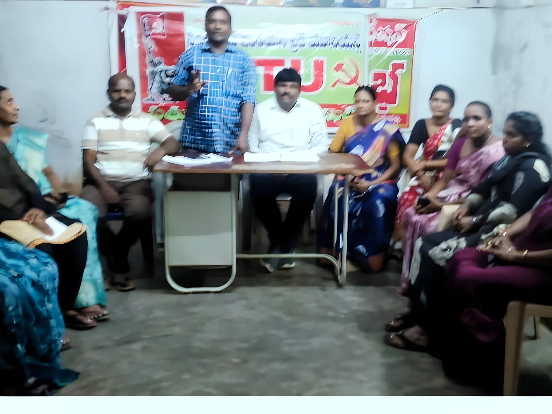 'గుమస్తాలకు సీఐటీయూ అండ'