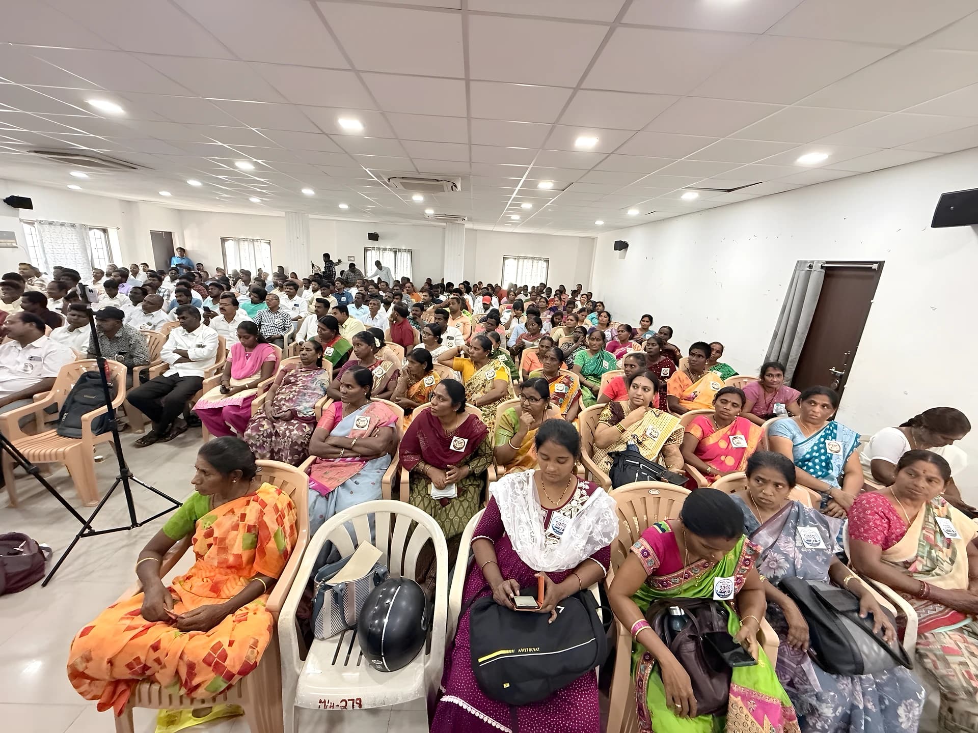 తిరుపతిలో కాంట్రాక్ట్ కార్మికుల సదస్సు