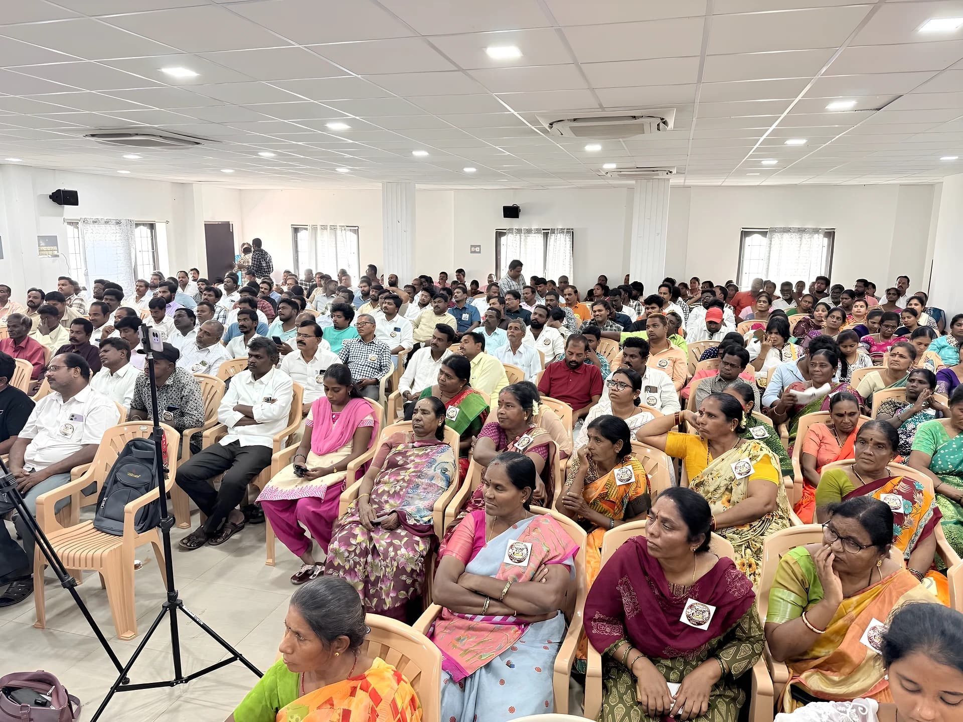 తిరుపతిలో కాంట్రాక్ట్ కార్మికుల సదస్సు