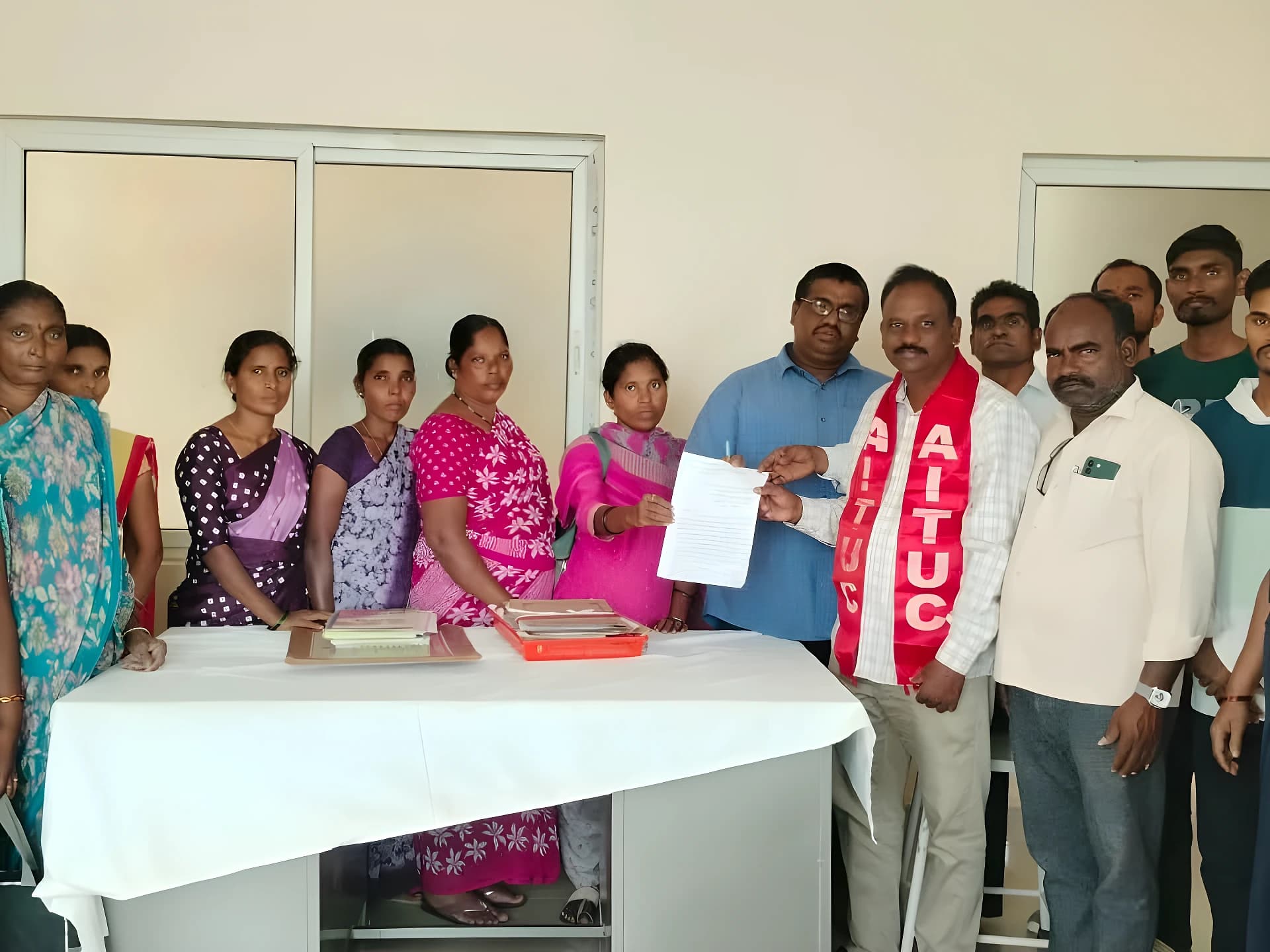 గవర్నమెంట్ హాస్పిటల్ కార్మికుల సమ్మె