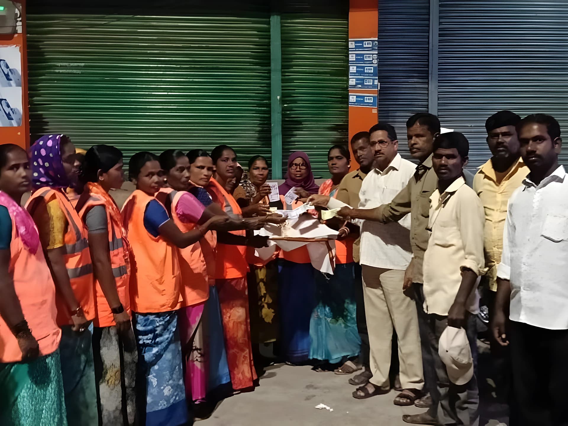 కార్మికుల పోరాటానికి విరాళాల సేకరణ