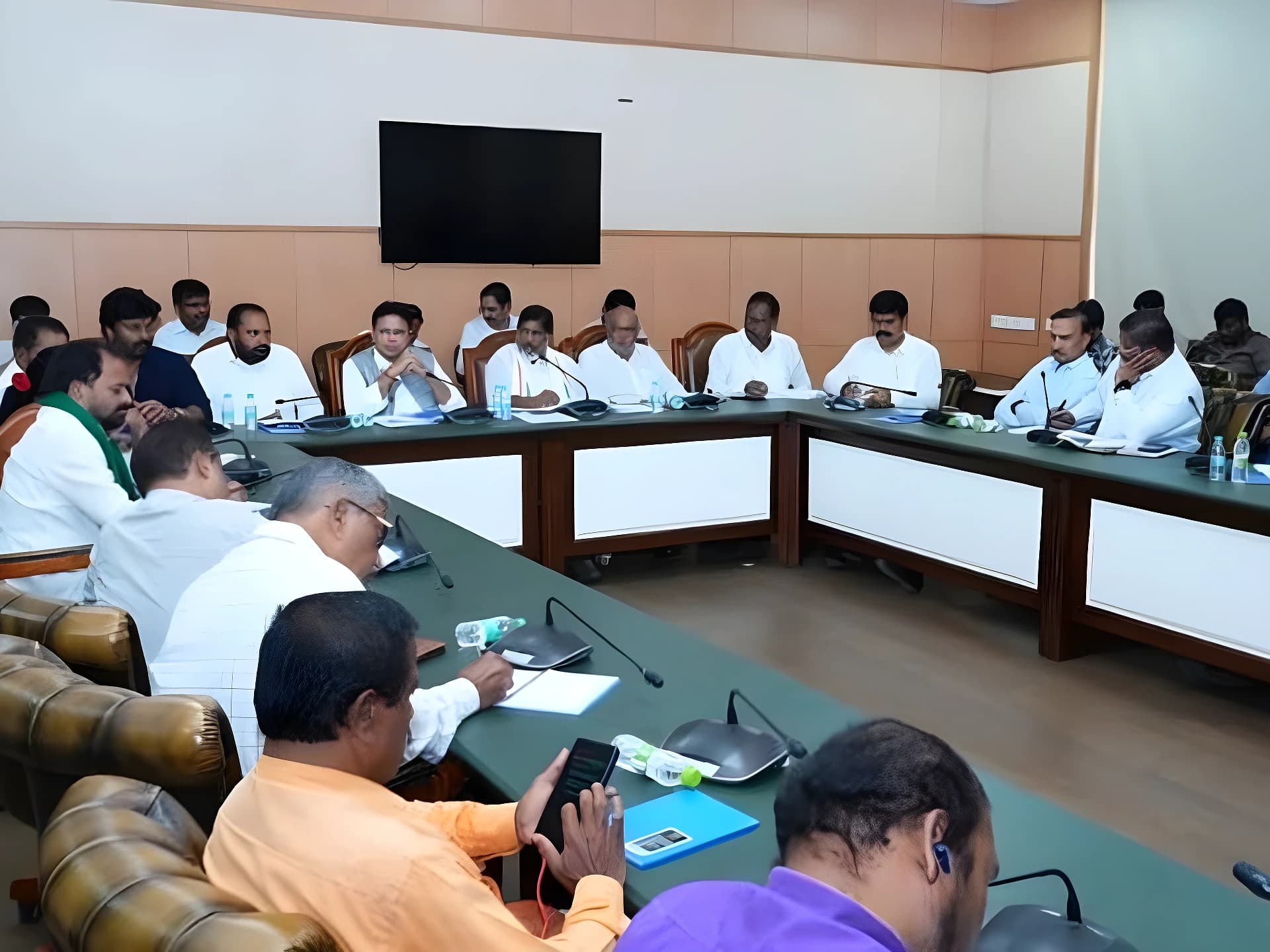 సింగరేణి కార్మికులకు లాభాల వాటా ప్రకటన