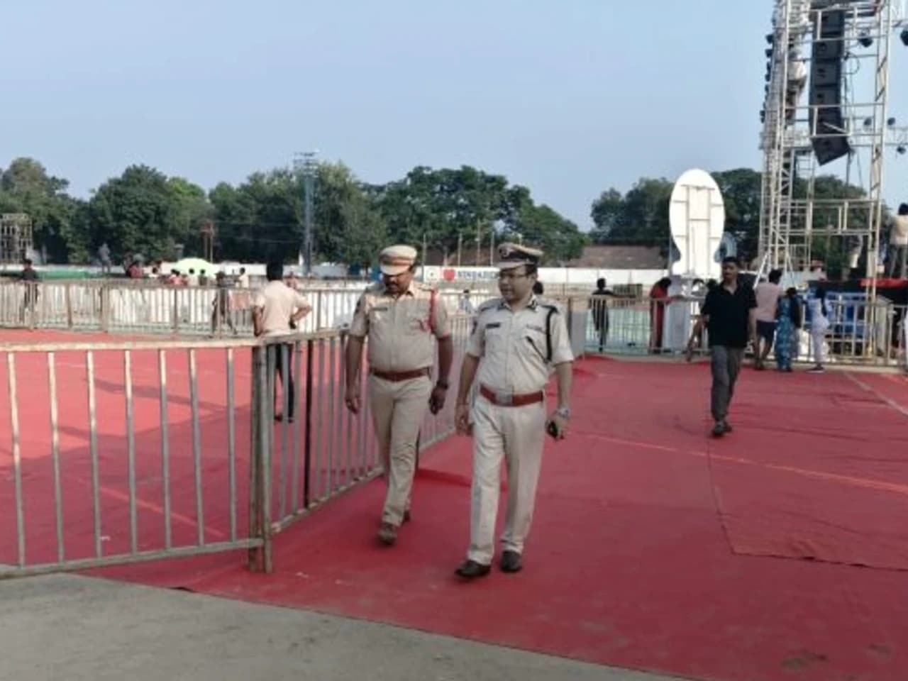 ప్రజలకు ఎలాంటి ఇబ్బందులు కలగకుండా పటిష్ట బందోబస్తు