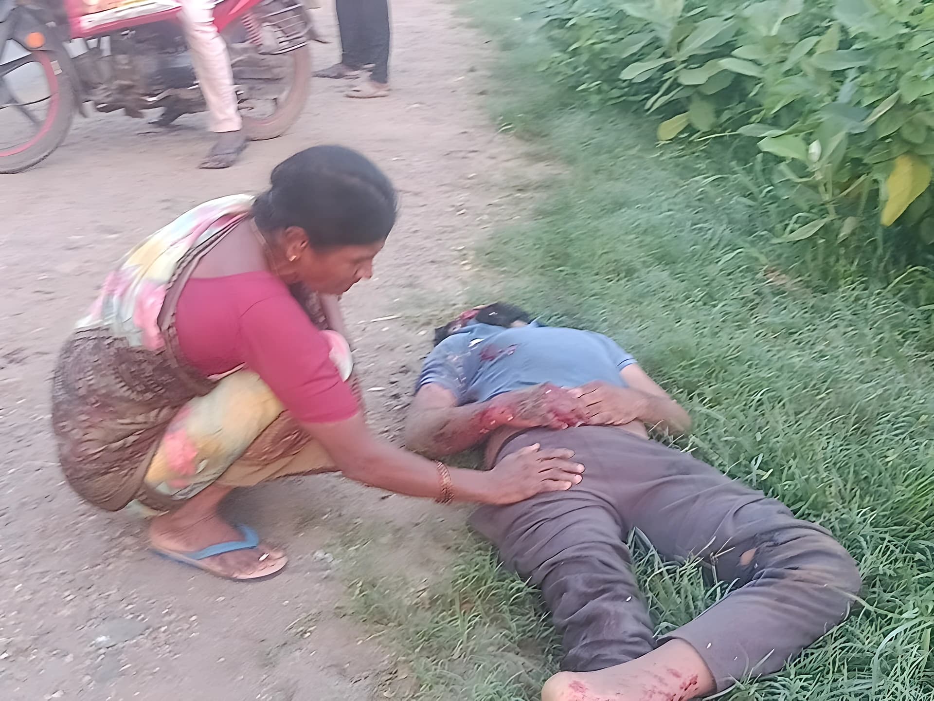 కొణిజర్లలో రోడ్డు ప్రమాదం