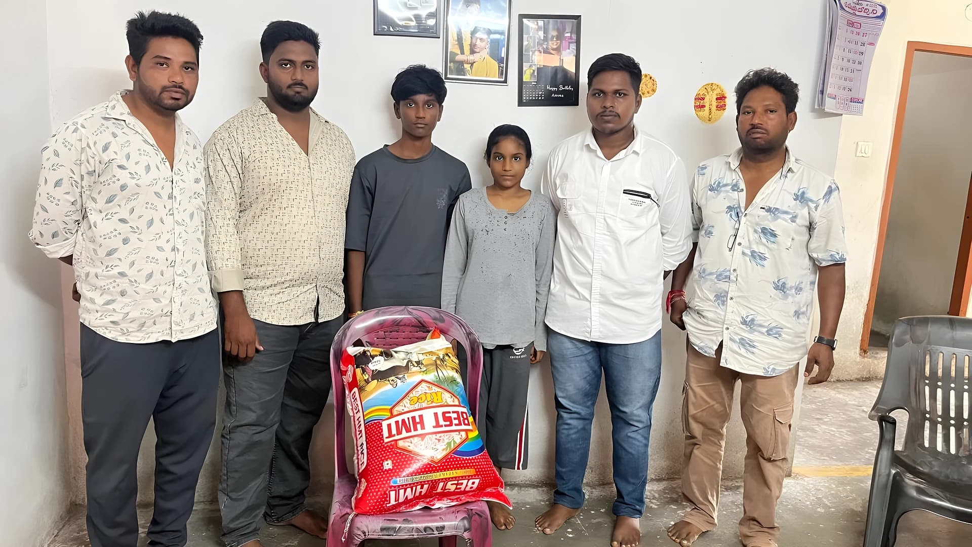 తల్లిదండ్రులను కోల్పోయిన పిల్లలకు ఆసరా
