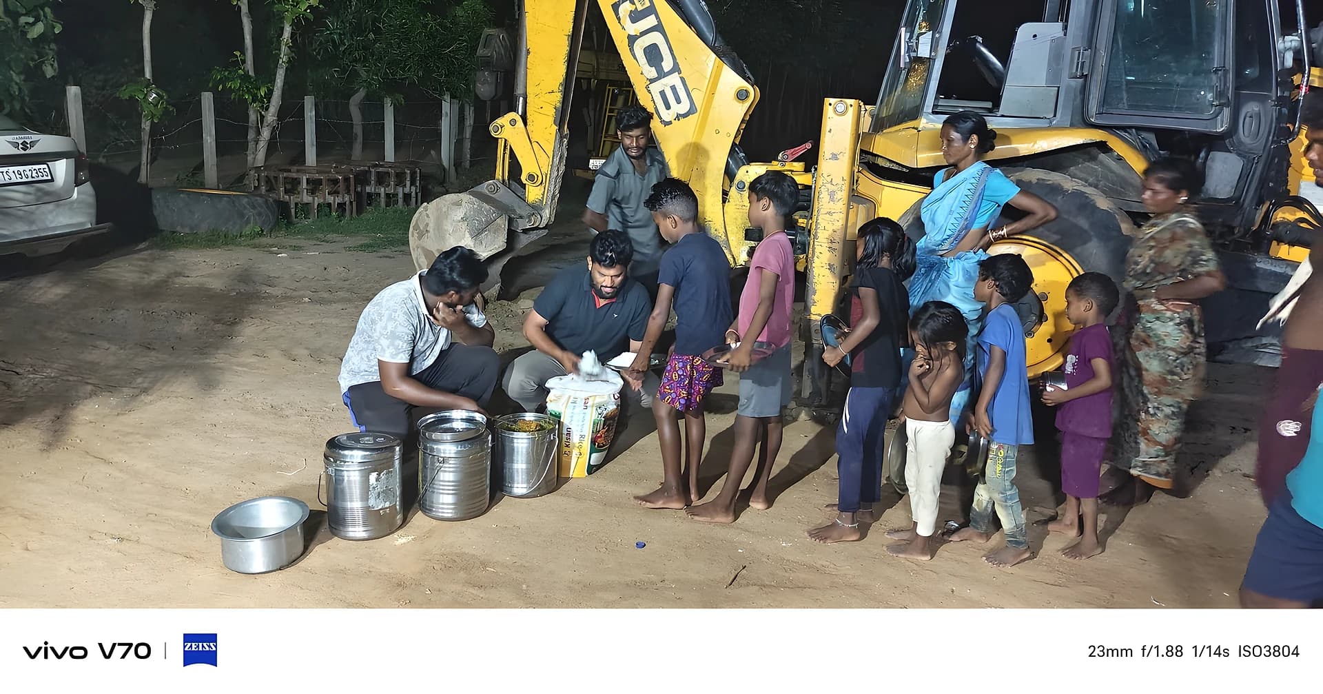 అన్నం వృథా కావొద్దు.... పేదలకే!
