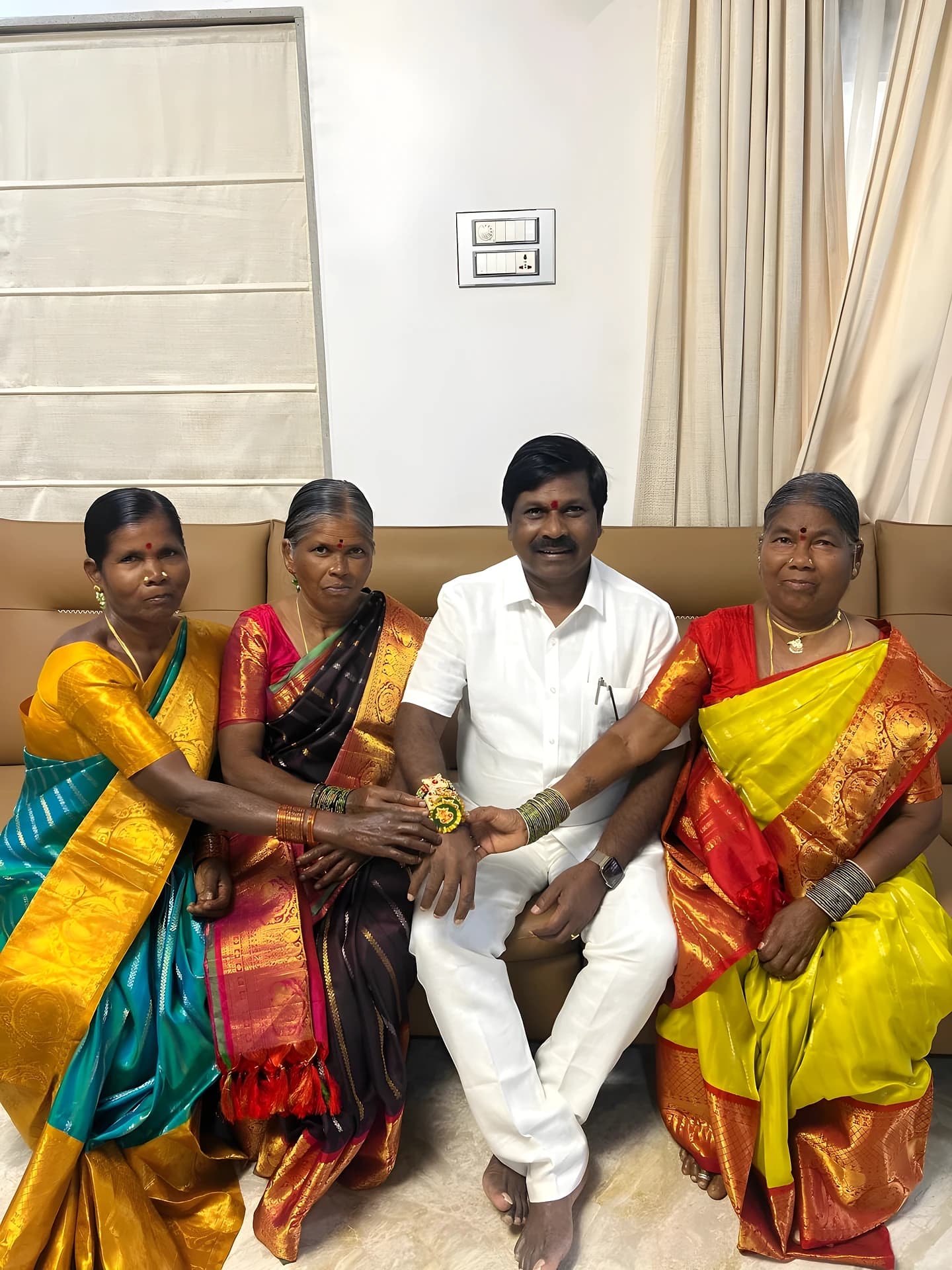 రాఖీ పౌర్ణమి వేడుకల్లో ఎమ్మెల్యే వంశీకృష్ణ