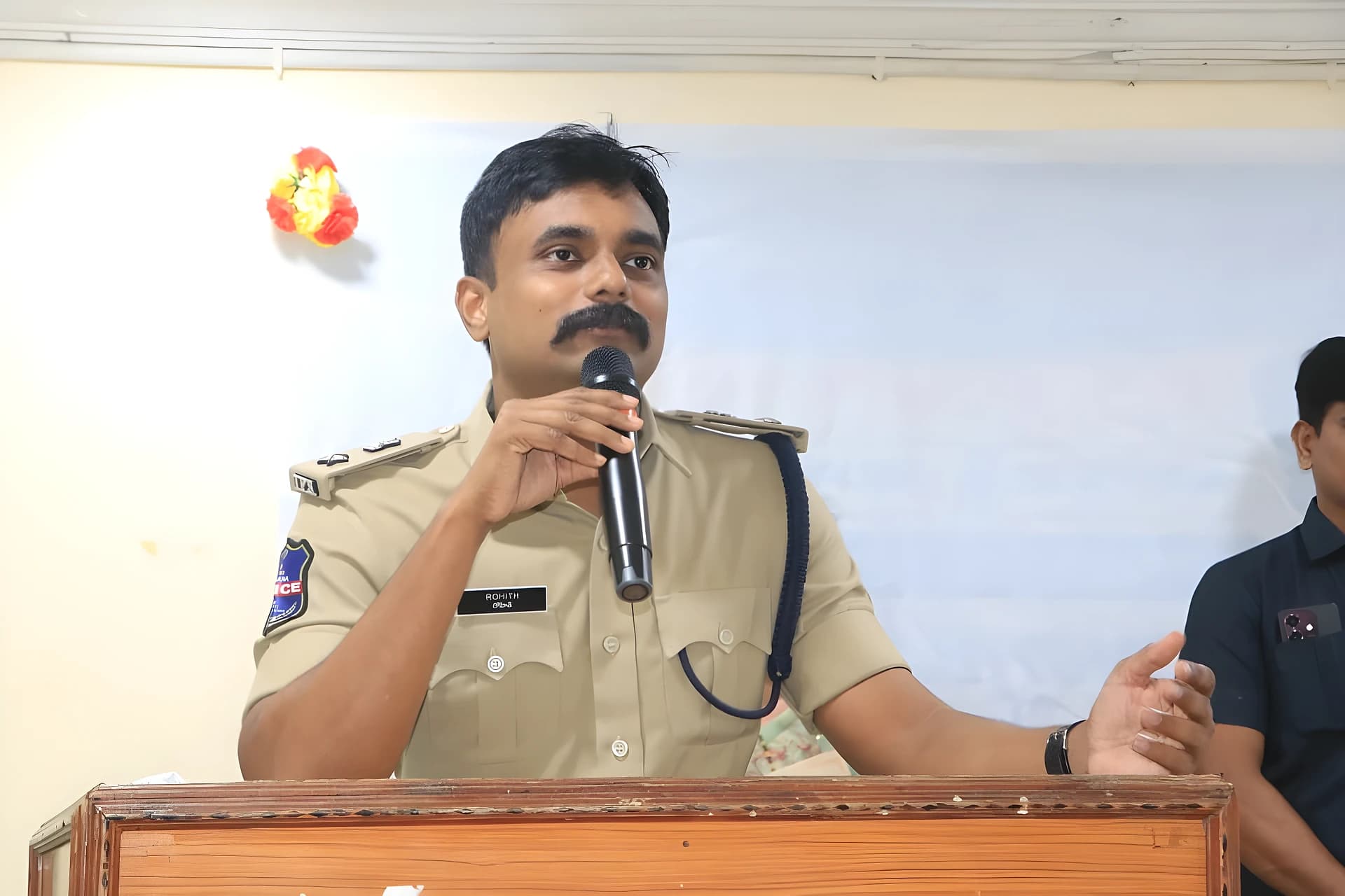 డిజిటల్ అరెస్ట్.. ఎస్పీ రోహిత్ హెచ్చరిక!