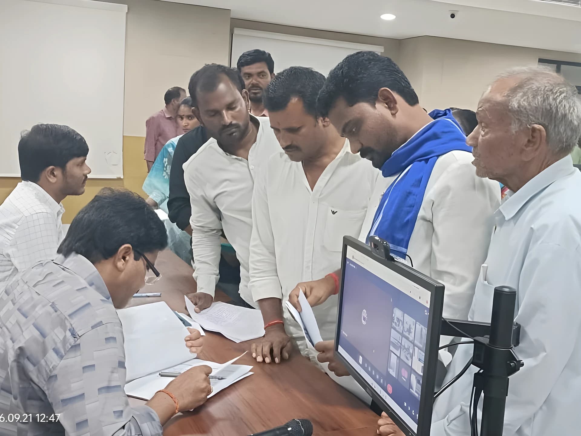 ప్రయివేటు పెద్ద దవాఖానాల్లో పేదలకు అన్యాయం..!